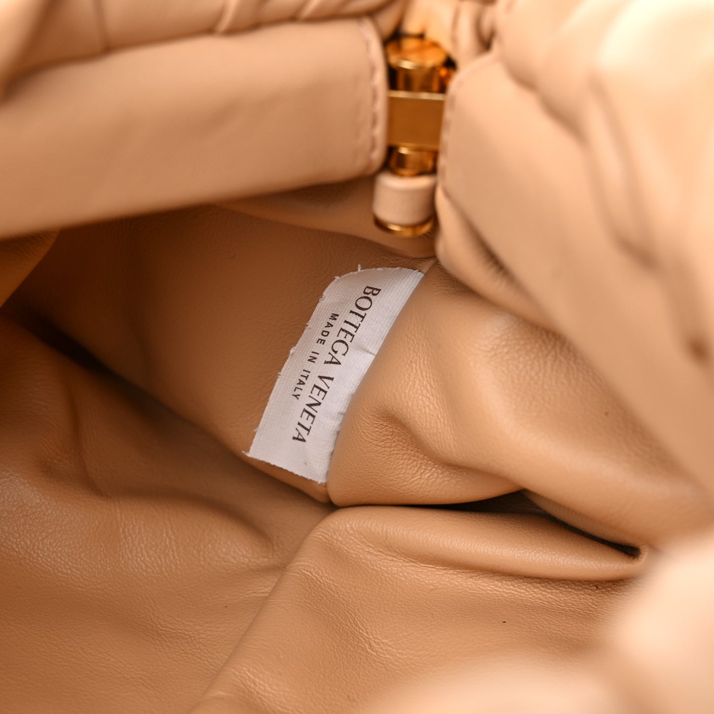 Calfskin The Pouch Chain Almond
