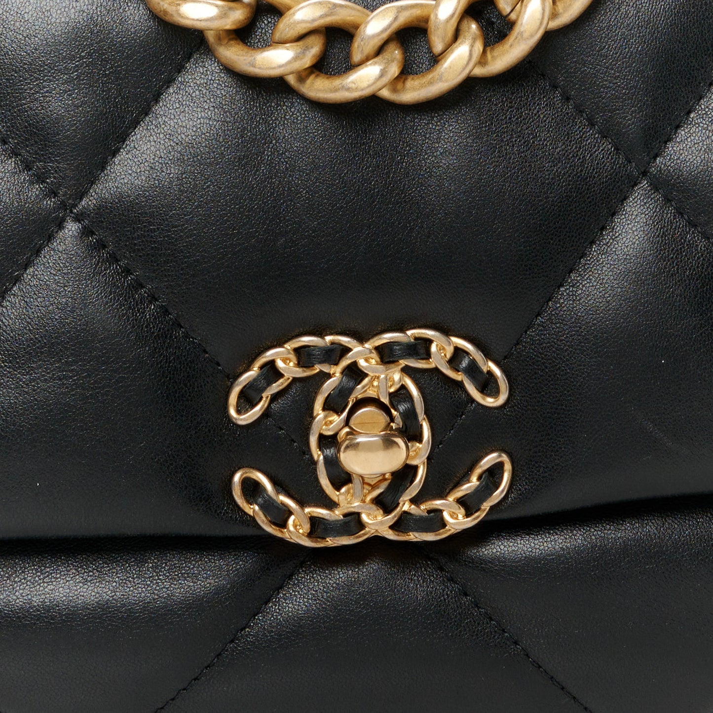 Lambskin Quilted Medium Chanel 19 Flap Black