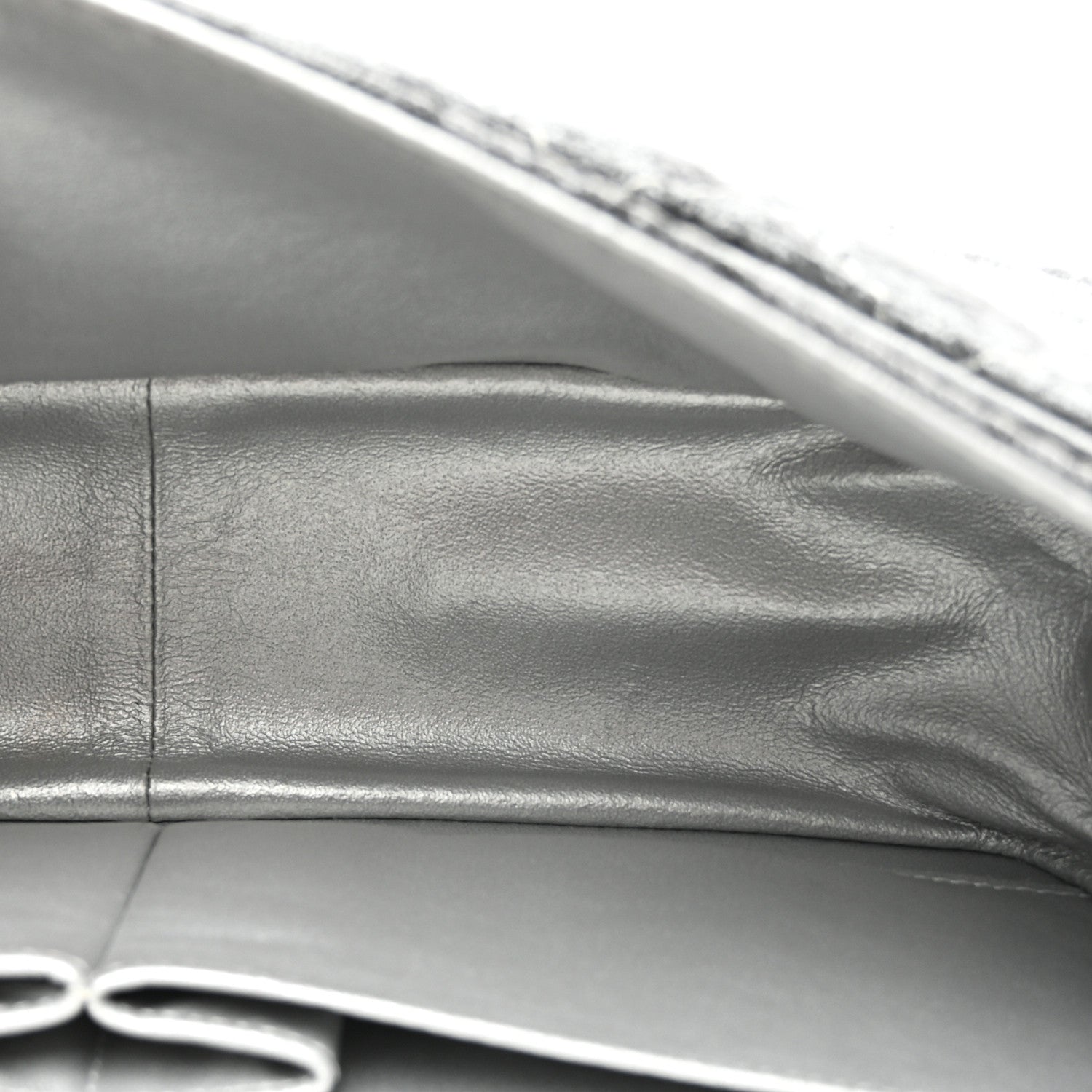 Chanel Metallic Caviar Quilted 2.55 Reissue 226 Flap Silver Black 5 of 10