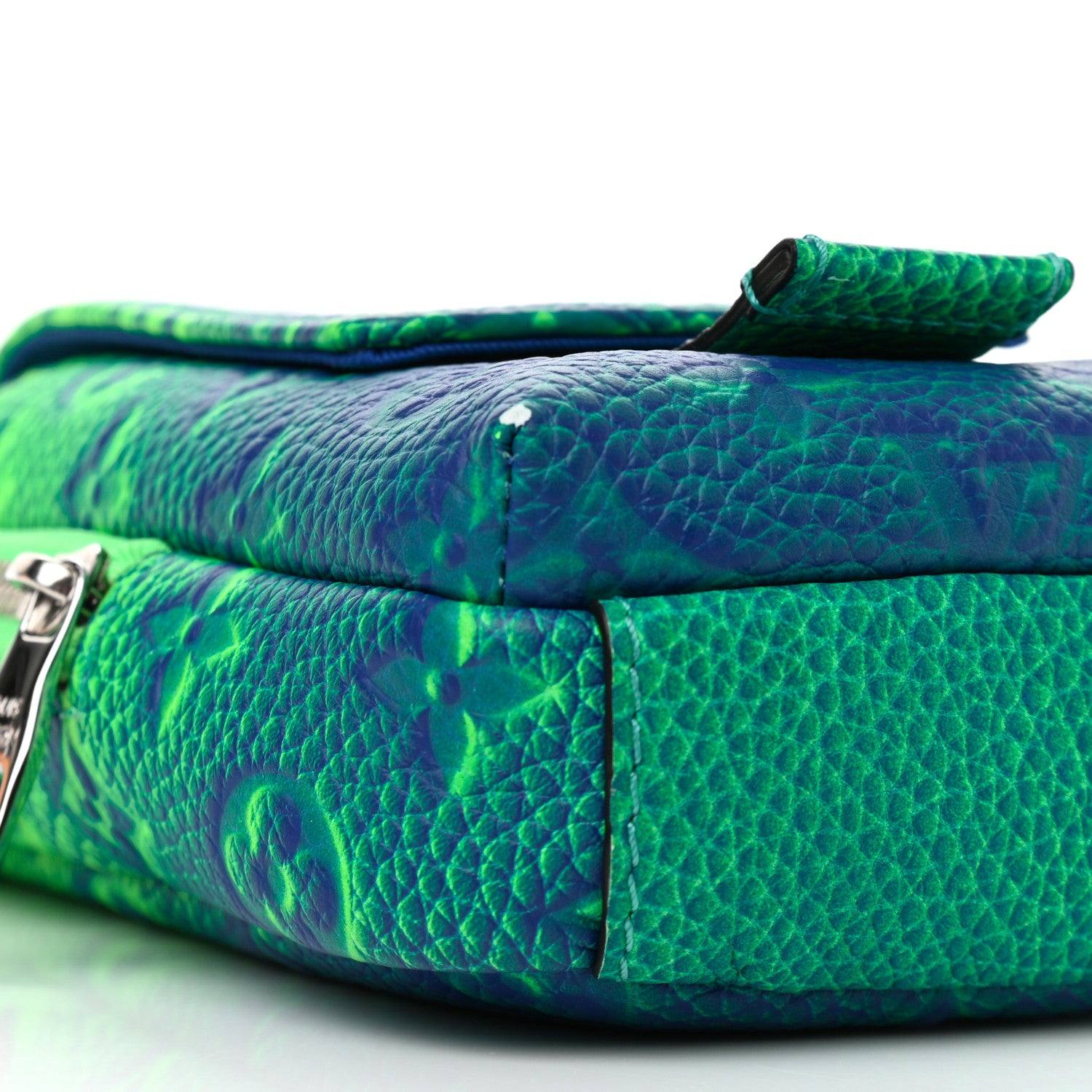 Louis Vuitton Taurillon Illusion Double Phone Case Bleu Vert 8 of 11