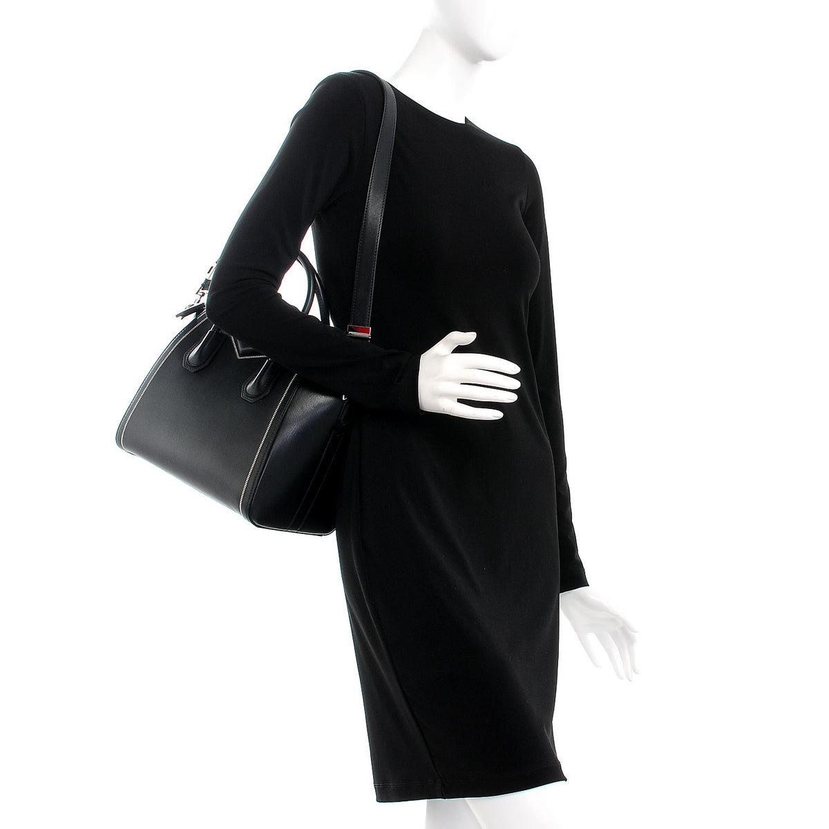 Buffed Calfskin Small Chain Antigona Black