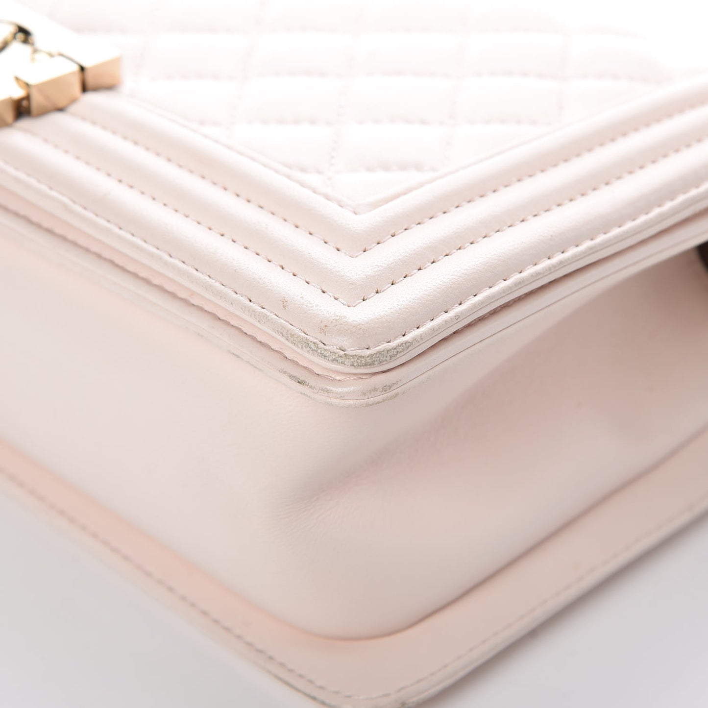 Lambskin Quilted Medium Boy Flap Light Pink