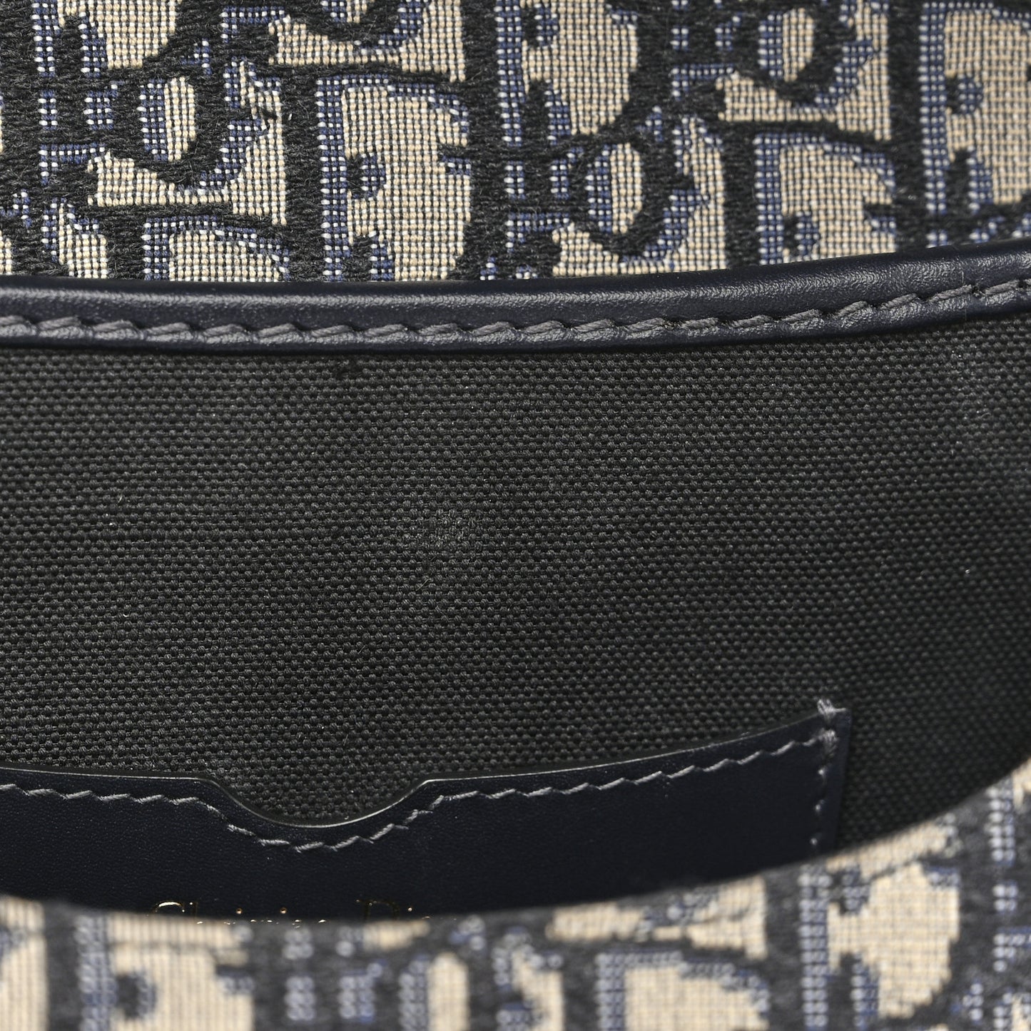 Oblique Medium Bobby Flap Blue