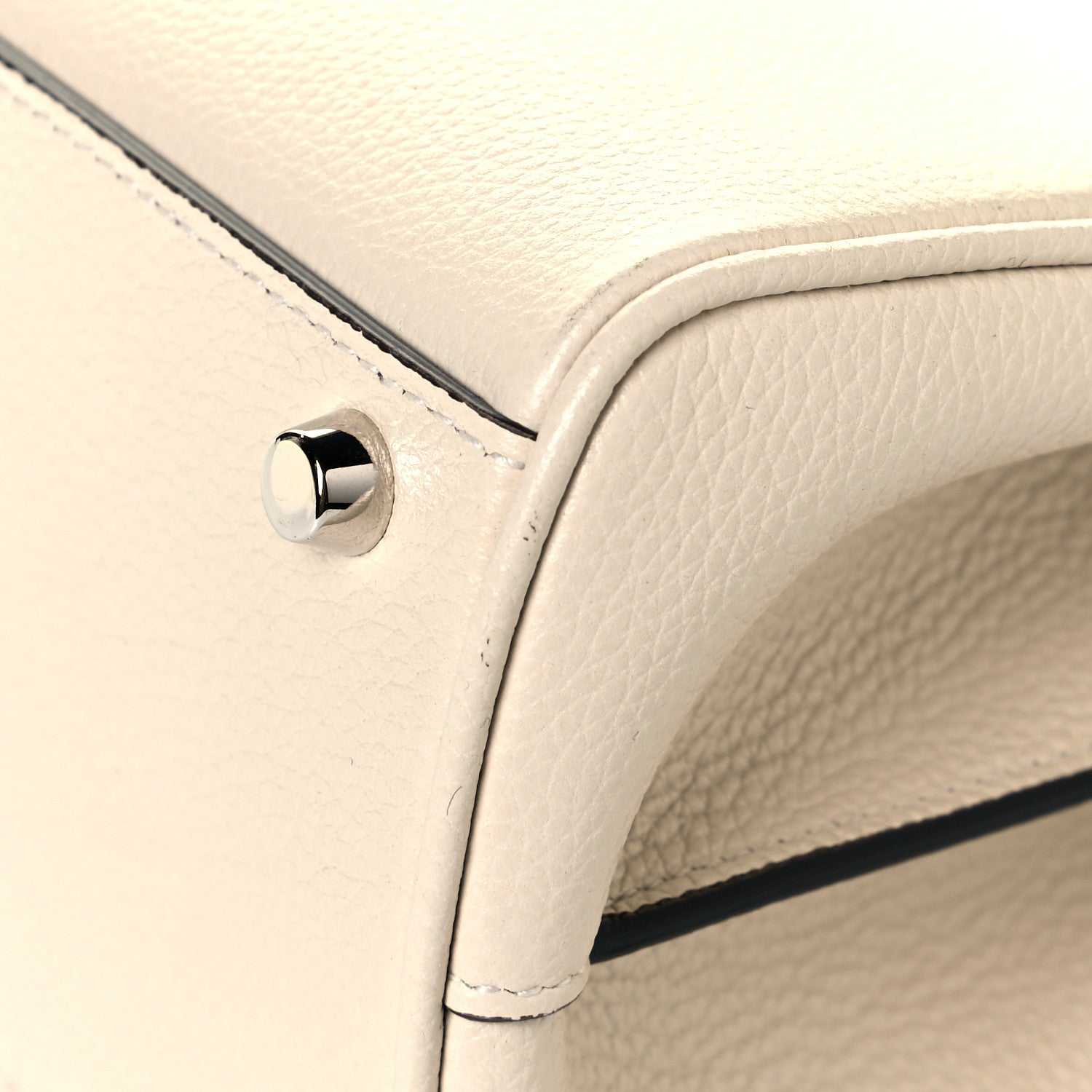 Gucci Grainy Calfskin Small Zumi Top Handle Bag Mystic White 7 of 11
