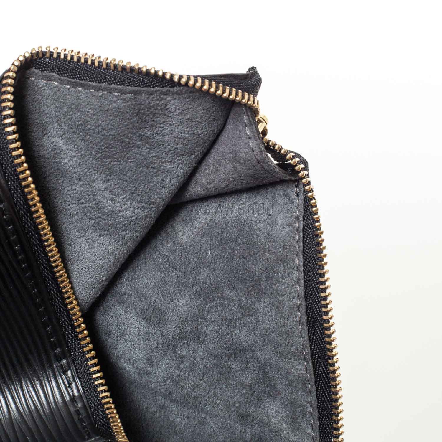 Louis Vuitton Epi Pochette Accessories Black 6 of 7