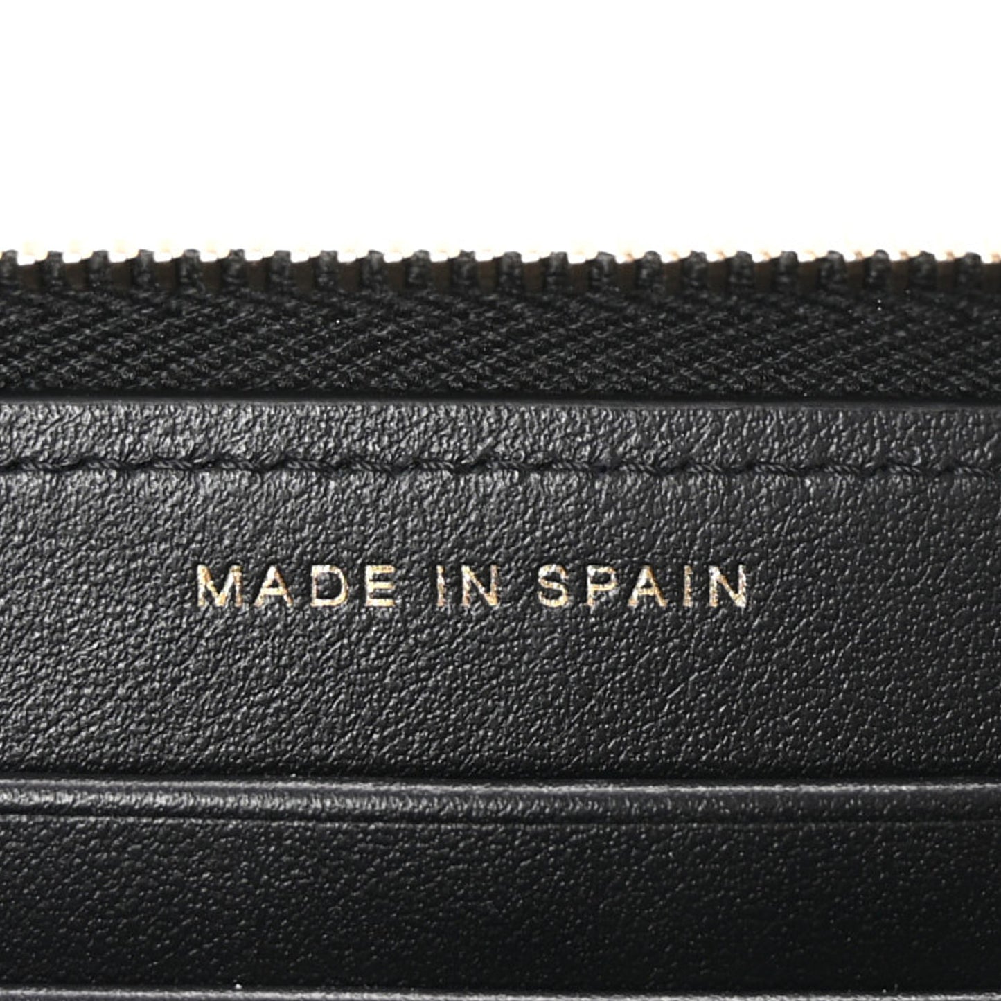 Caviar Quilted Filigree Zip Around Wallet Beige Black