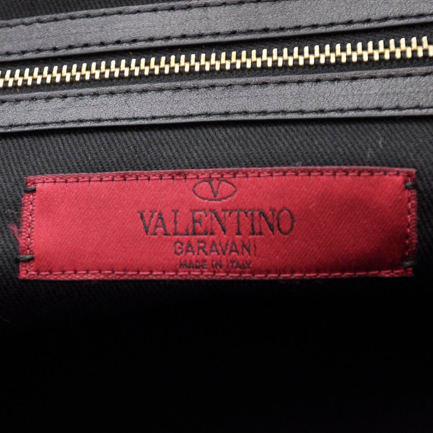 Vitello Rockstud Dome Satchel Black