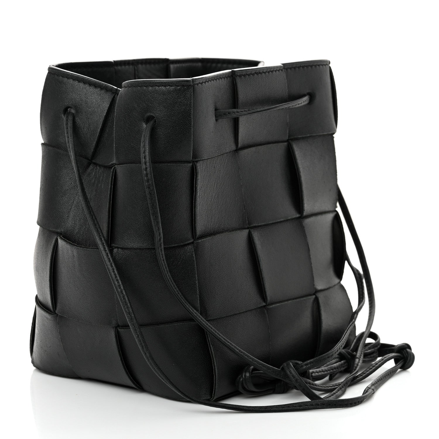 Bottega Veneta Nappa Maxi Intrecciato Cassette Bucket Bag Black 3 of 10