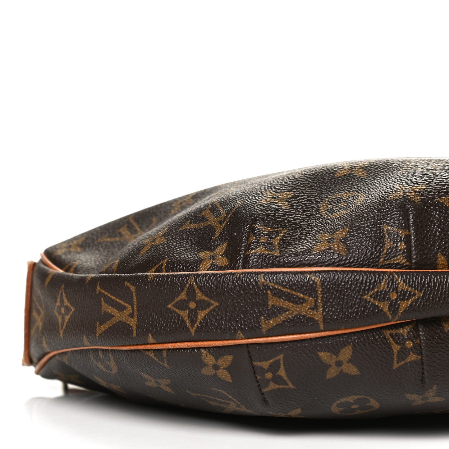 Monogram Croissant MM