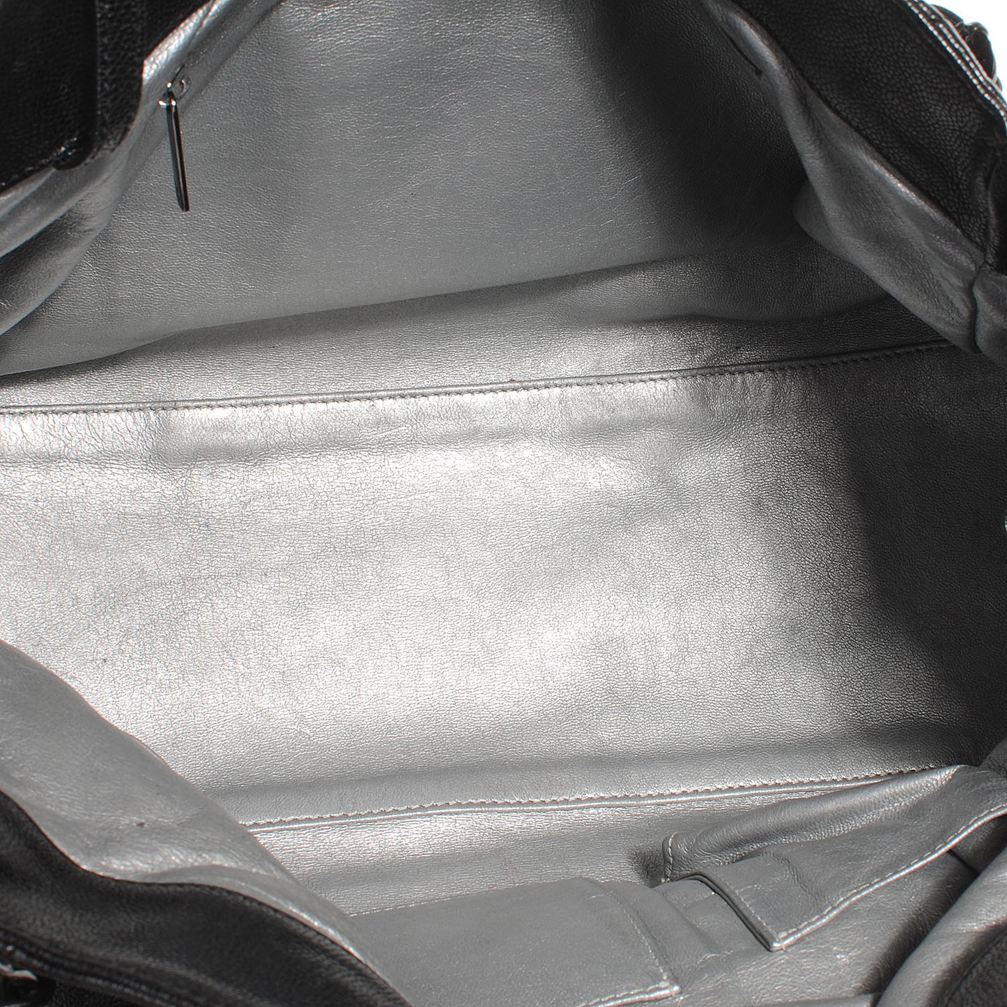 Caviar Modern Chain Tote Black