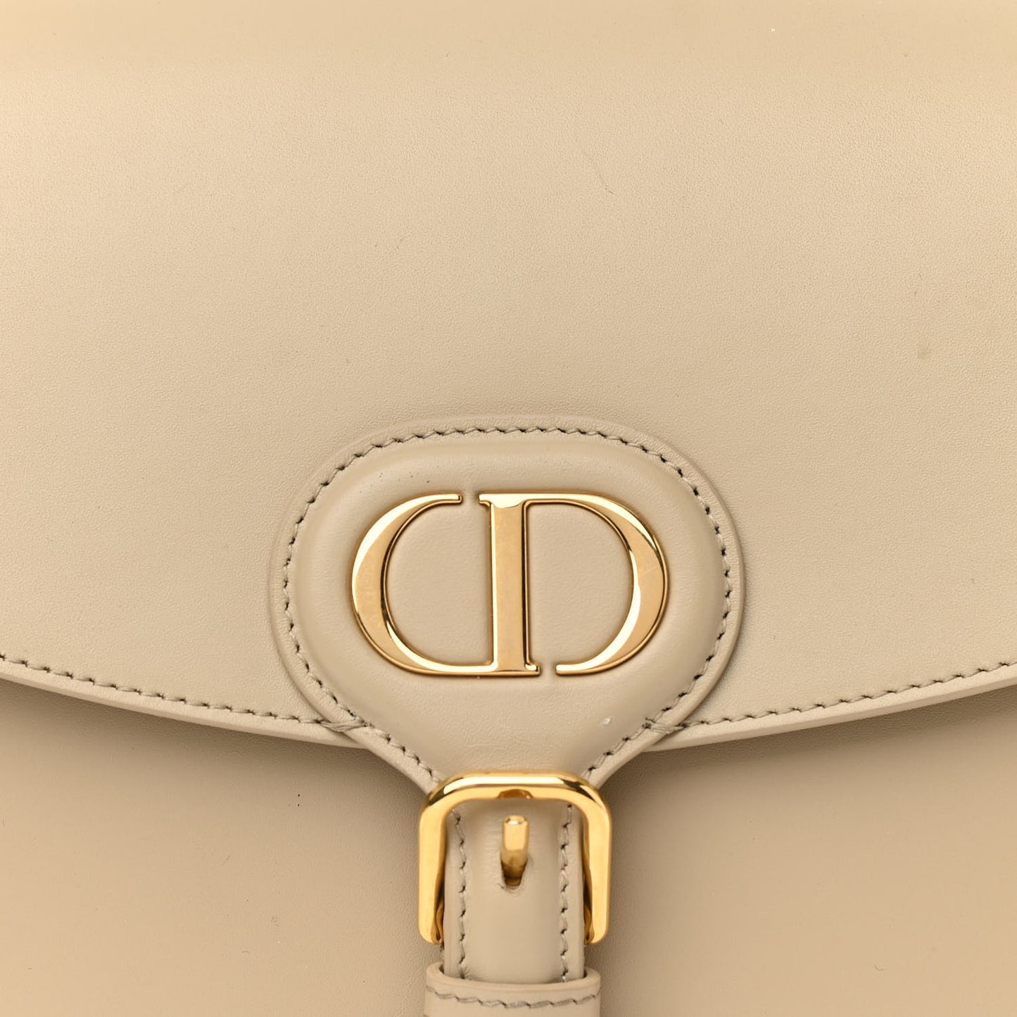 Box Calfskin Medium Bobby Flap Beige