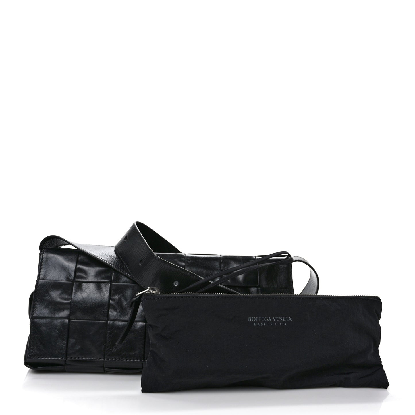 Paper Calfskin Intrecciato Stretch Cassette Black