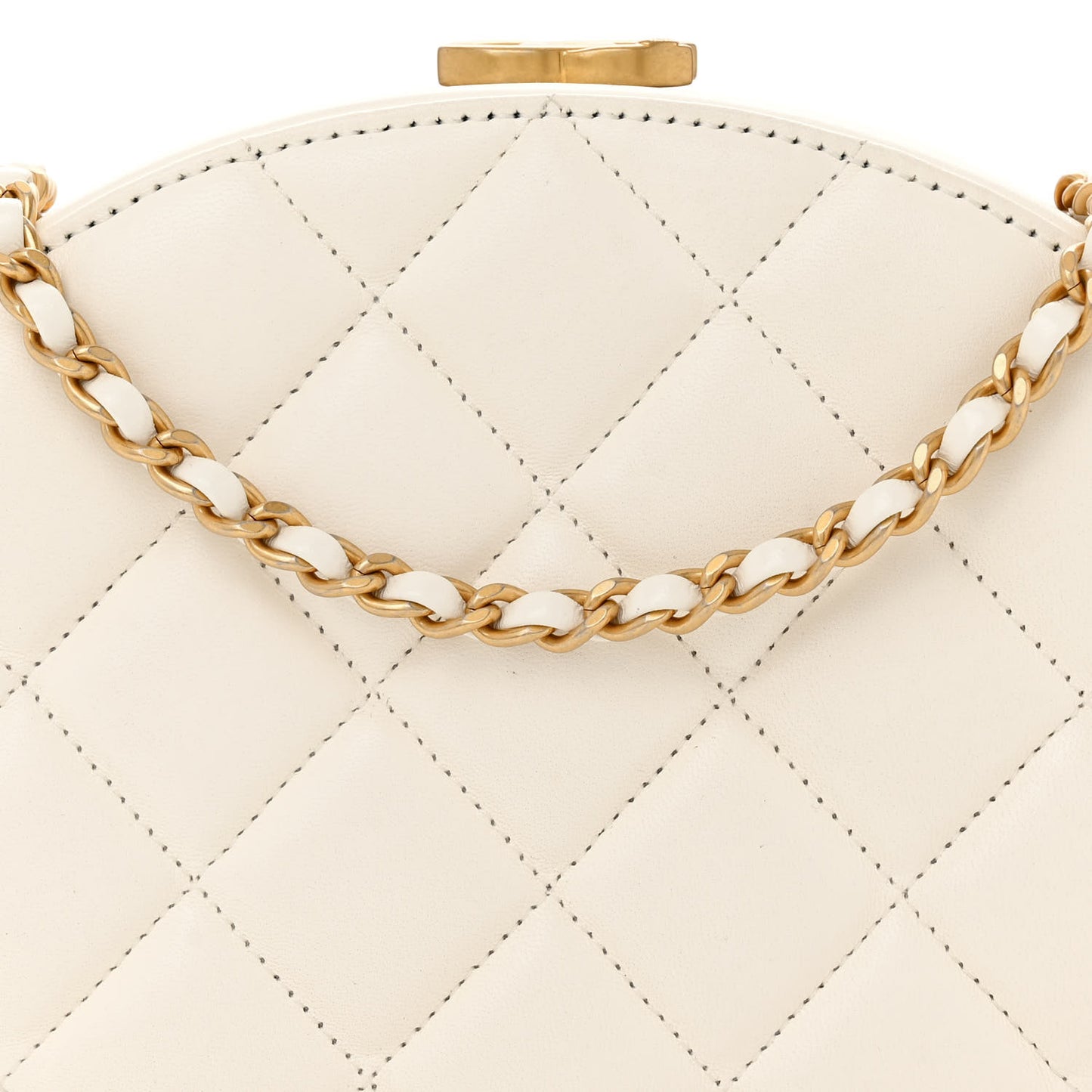 Lambskin Round Clutch With Chain White