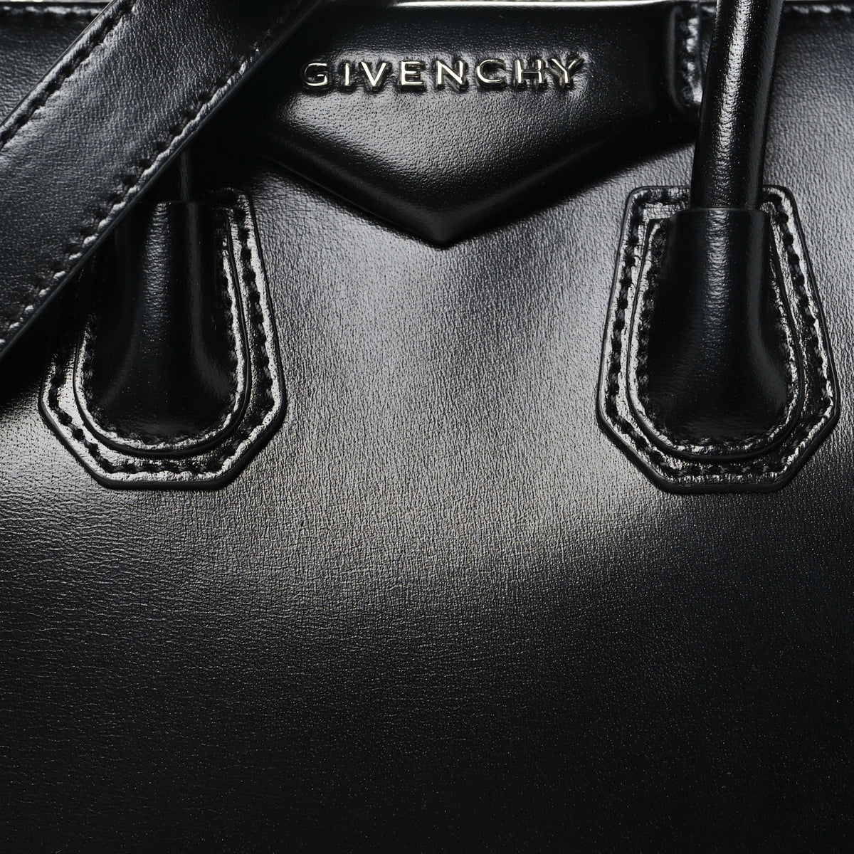 Shiny Lord Calfskin Mini Antigona Black