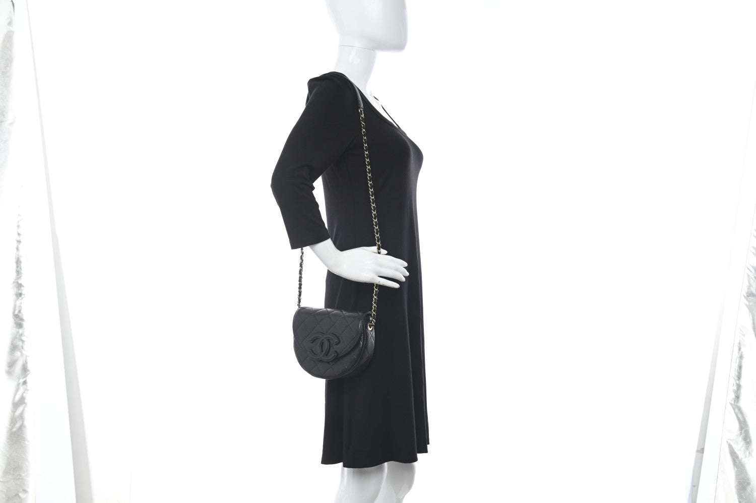 Chanel Caviar Quilted Mini Messenger Flap Black 2 of 11