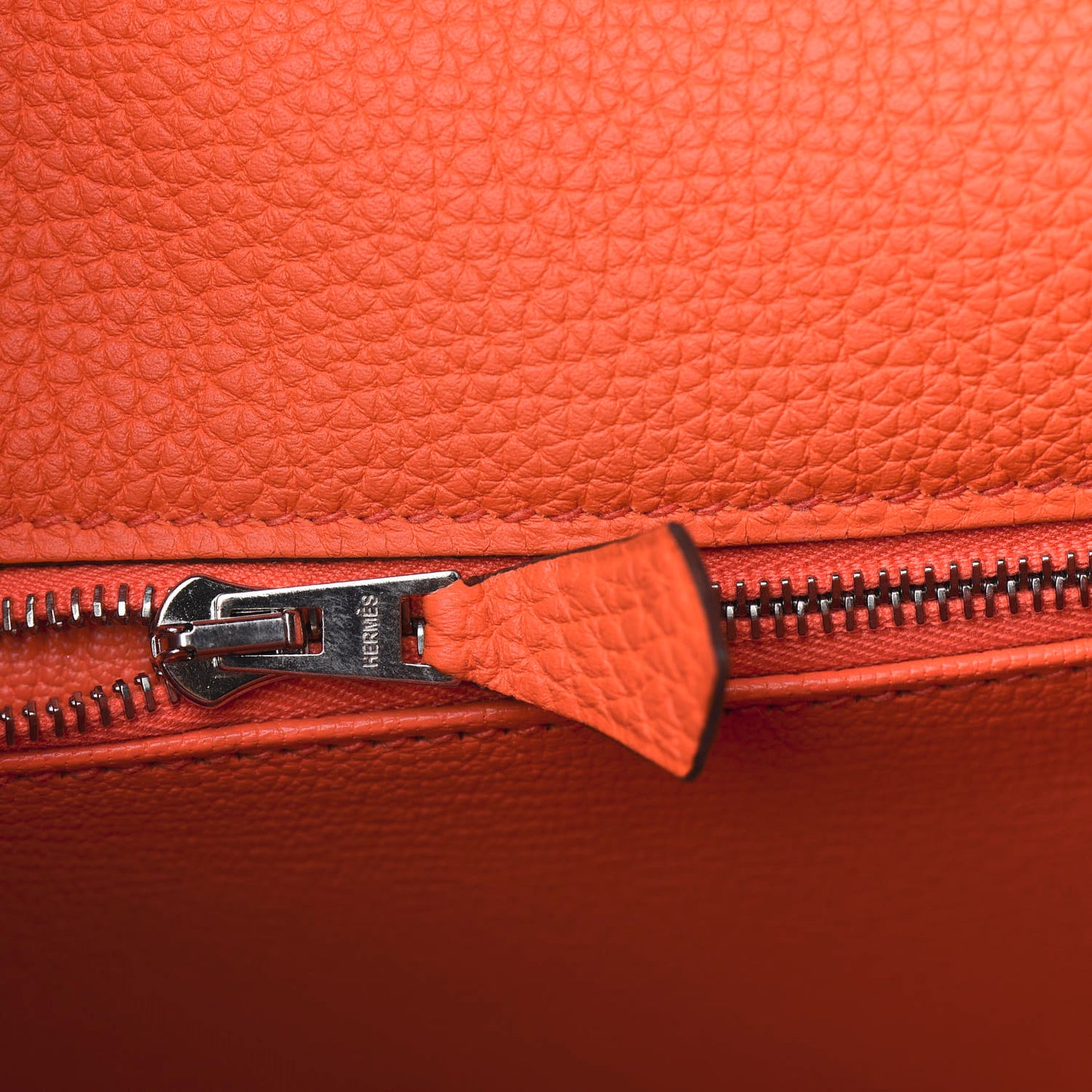 Togo Kelly Retourne 28 Poppy Orange
