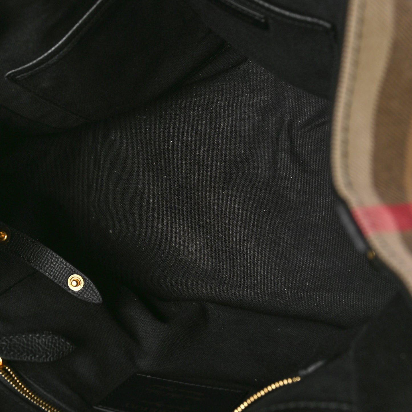 Grainy Calfskin House Check Small Canterbury Black
