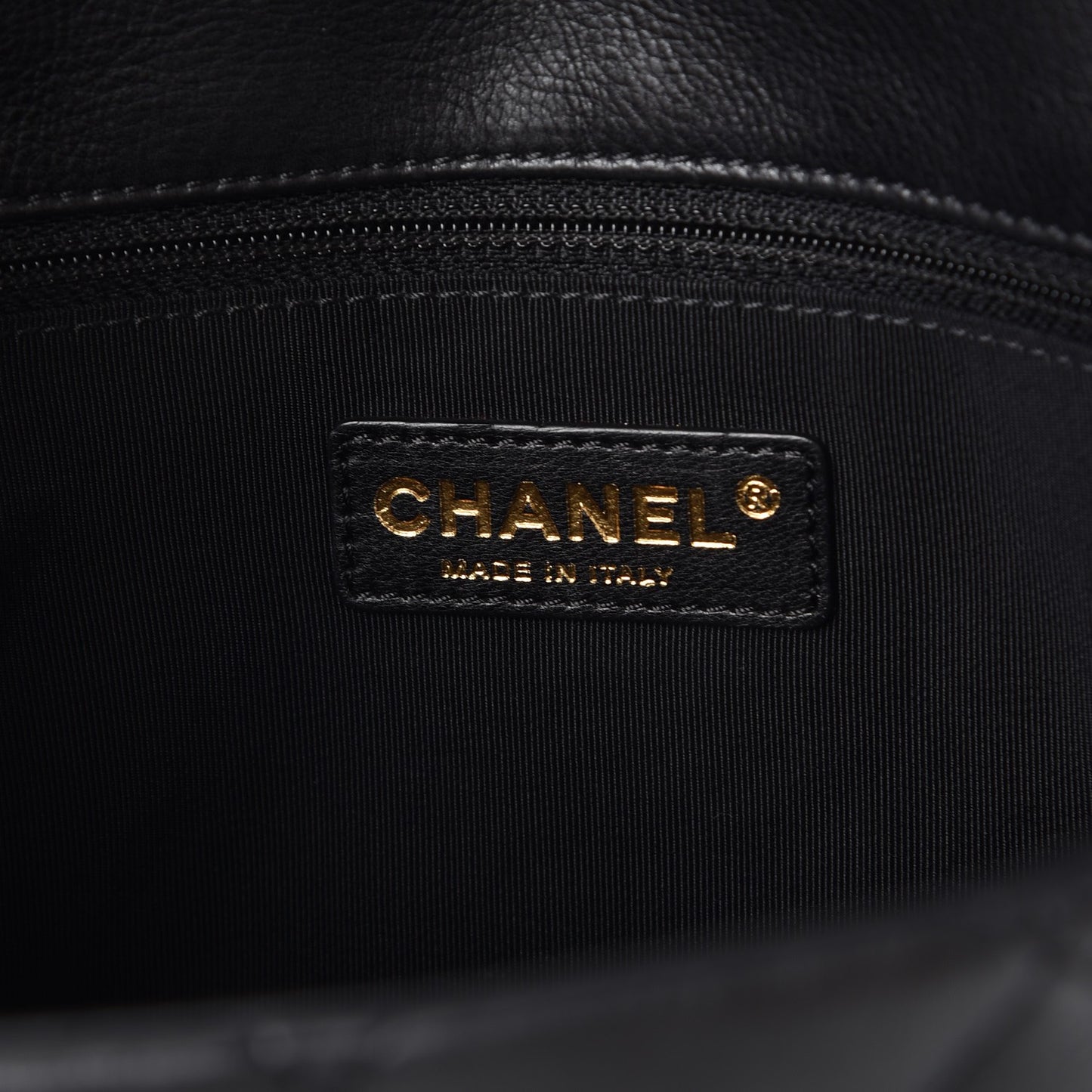 Calfskin Quilted Medium Chain Me Flap Black