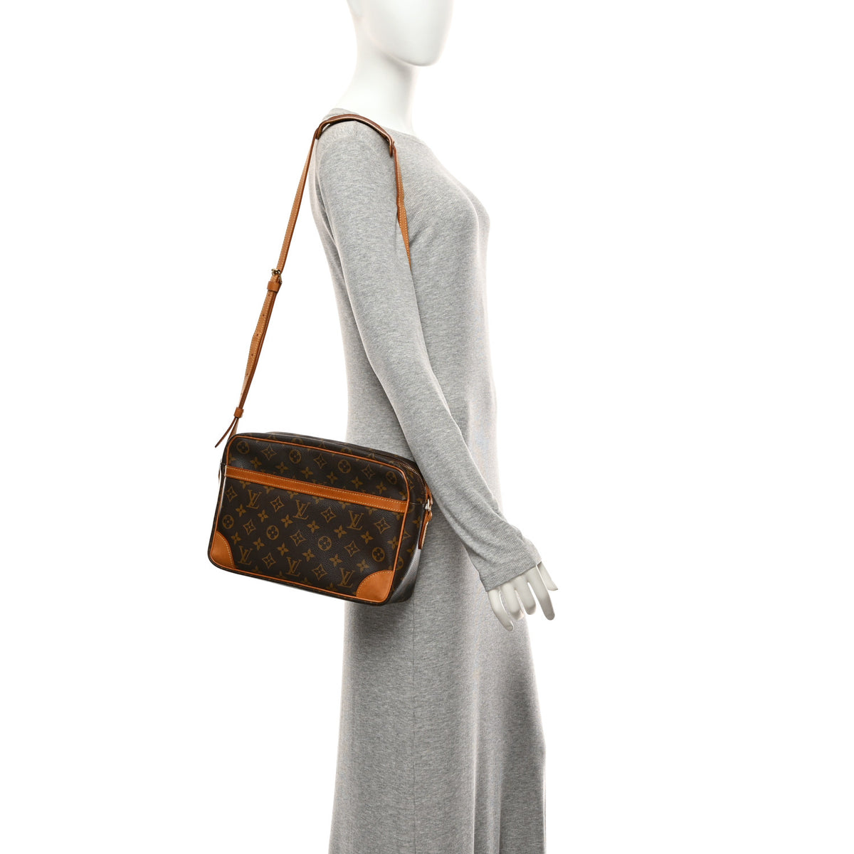 Louis Vuitton Monogram Trocadero 30 2 of 10