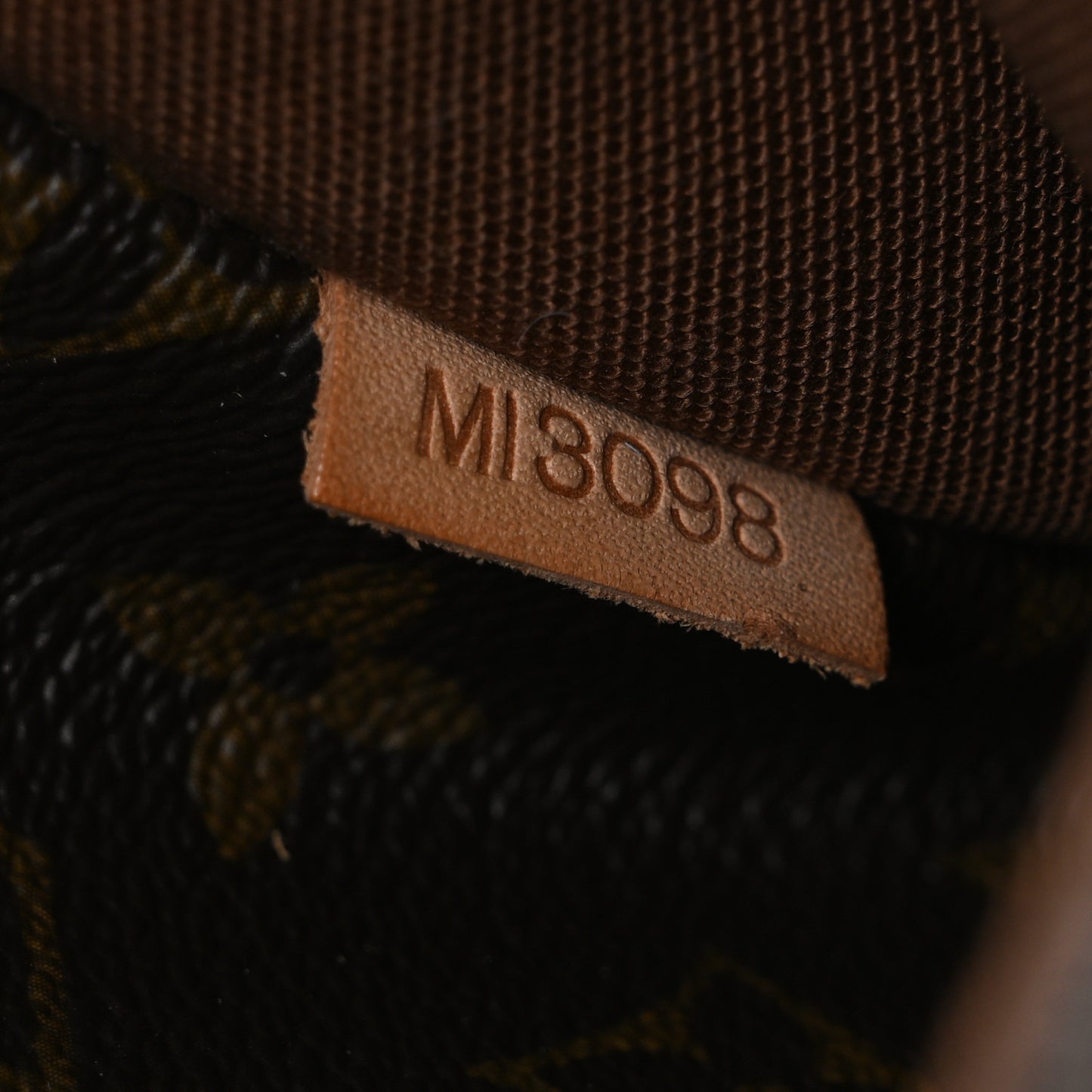 Monogram Bosphore PM Messenger