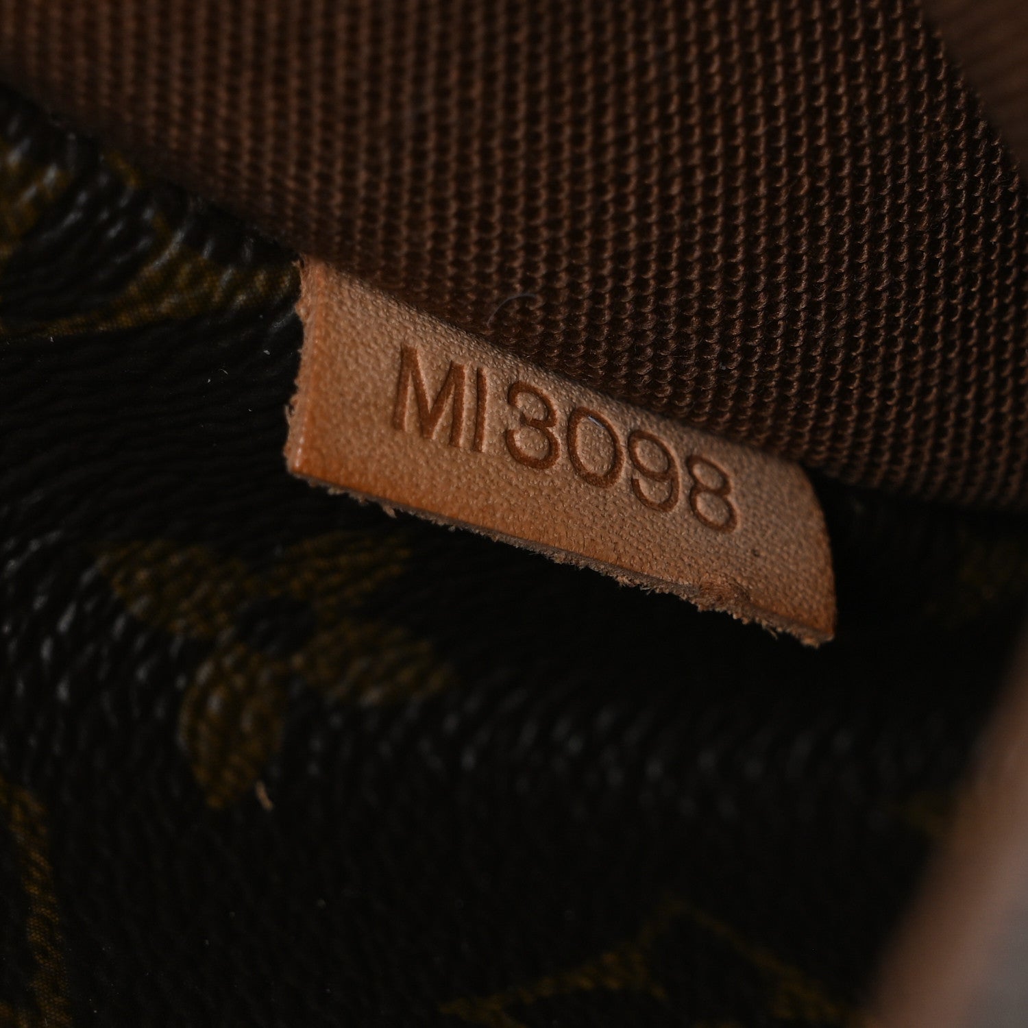 Louis Vuitton Monogram Bosphore PM Messenger 7 of 10