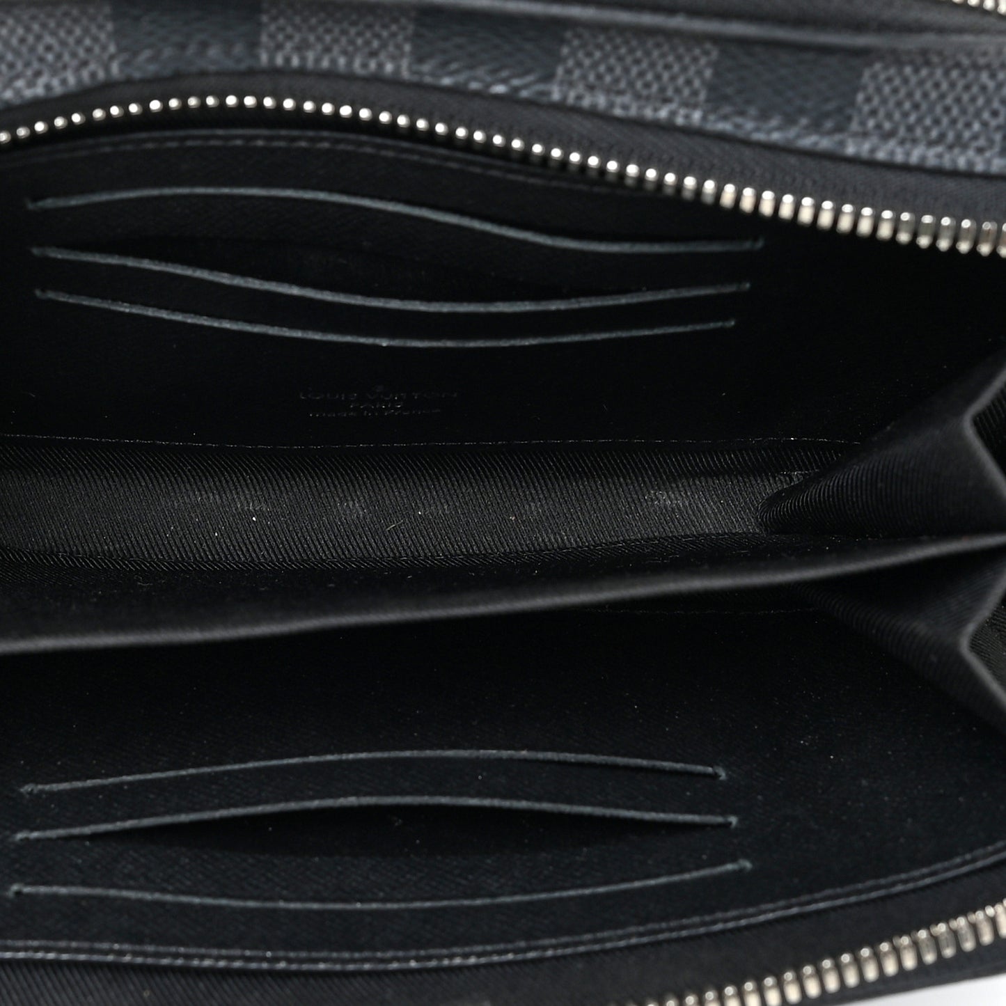Damier Graphite Alpha Wearable Wallet