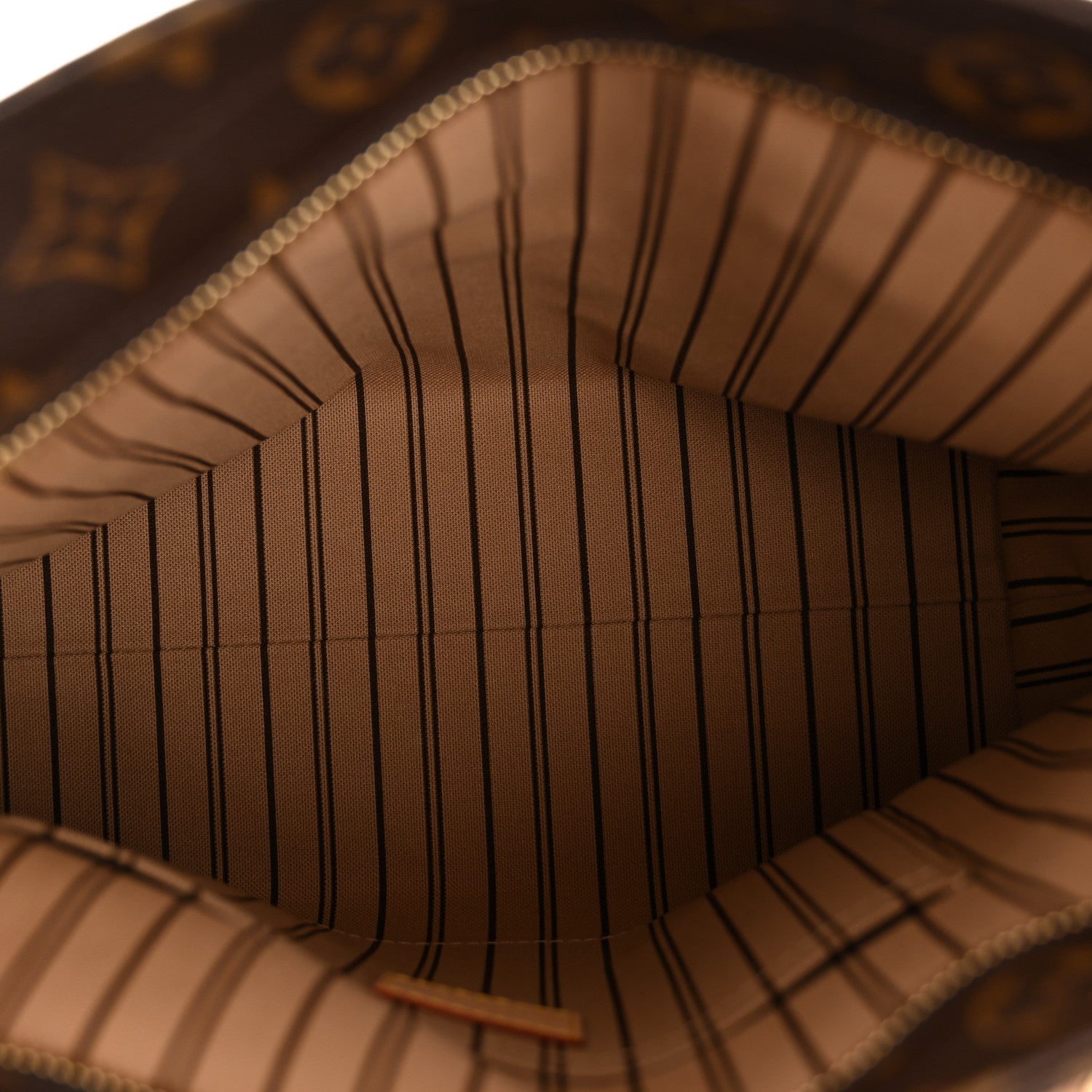 Louis Vuitton Monogram Piano 5 of 9