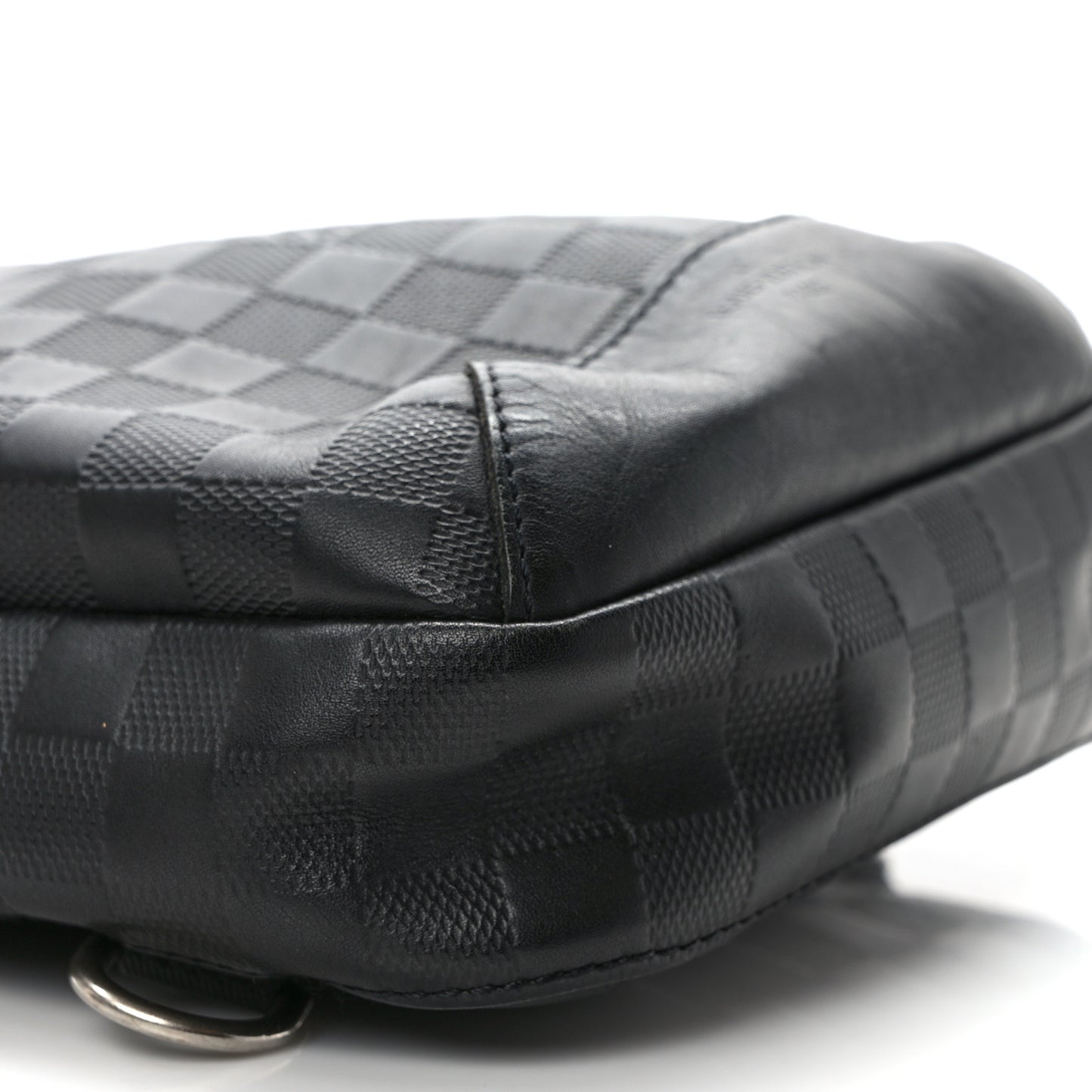 Damier Infini Avenue Sling Bag Onyx