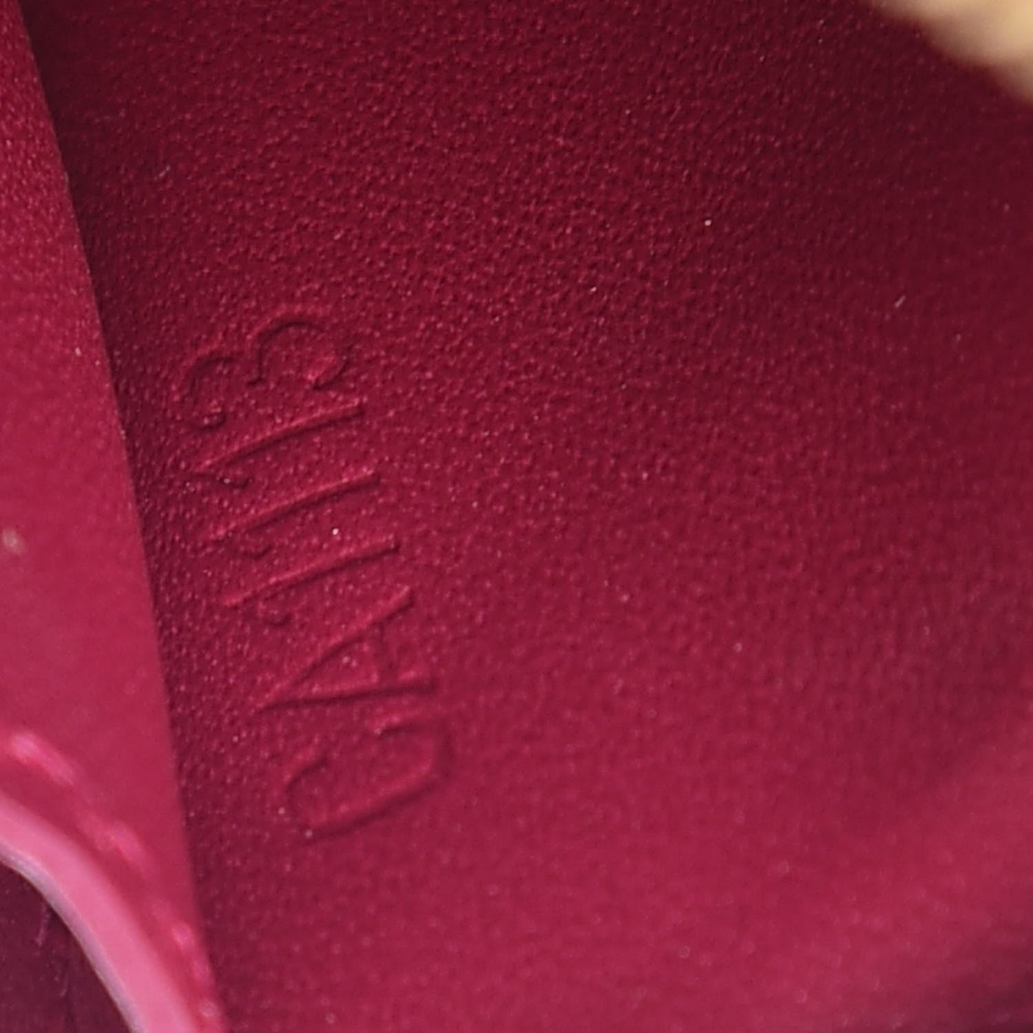 Louis Vuitton Vernis Key Pouch Rose Indien 7 of 7