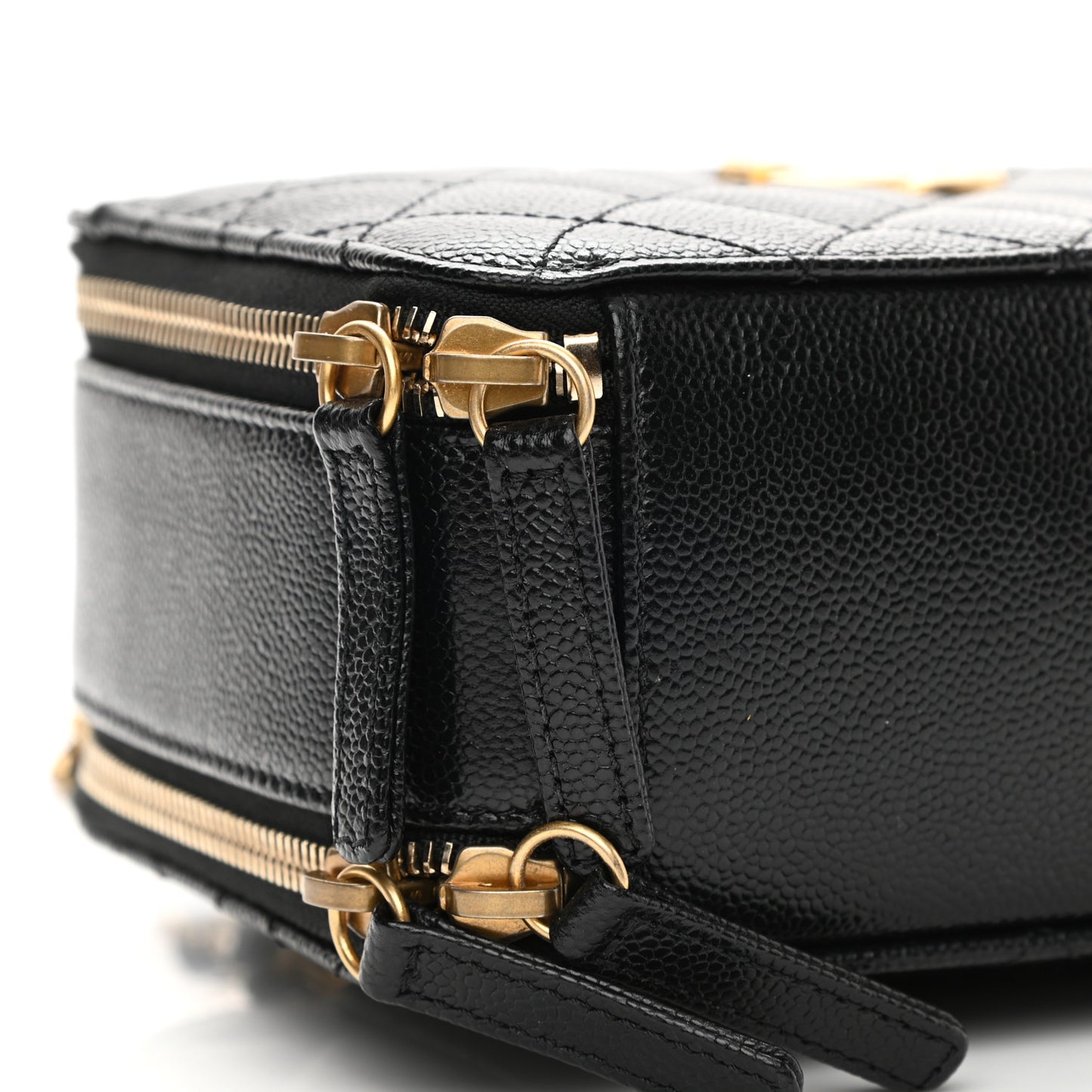 Caviar Quilted Small Pick Me Up Vanity Case Black