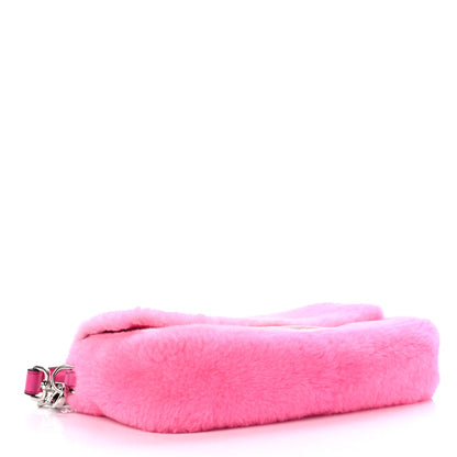 Fendi Shearling Shiny Nappa Baguette Rosa Fluo 4 of 9