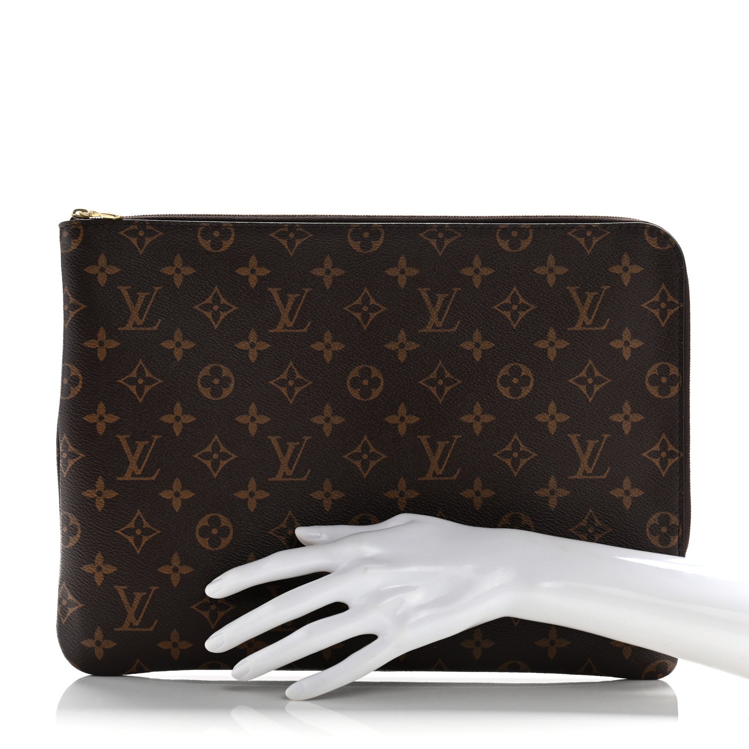 Louis Vuitton Monogram Etui Voyage MM Pouch 2 of 9