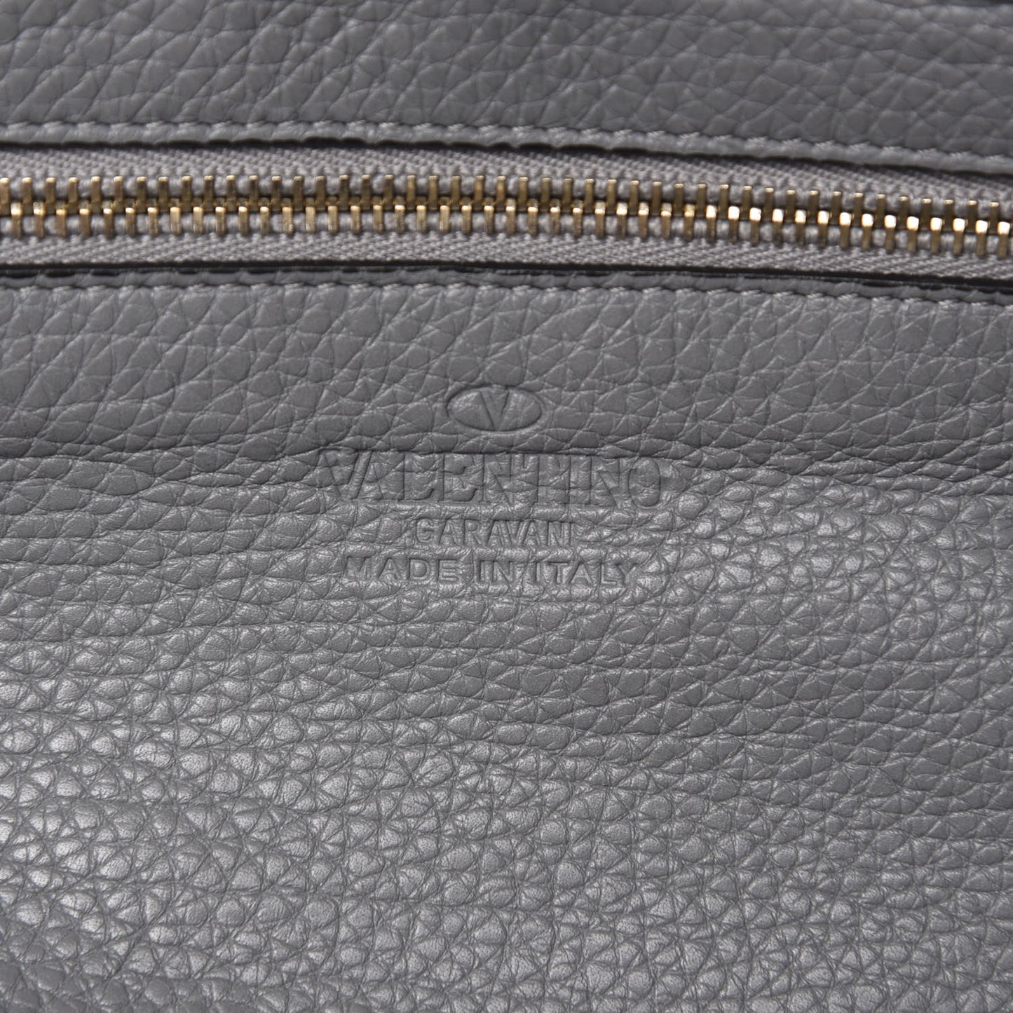 Pebbled Calfskin Medium Rockstud Tote Grey
