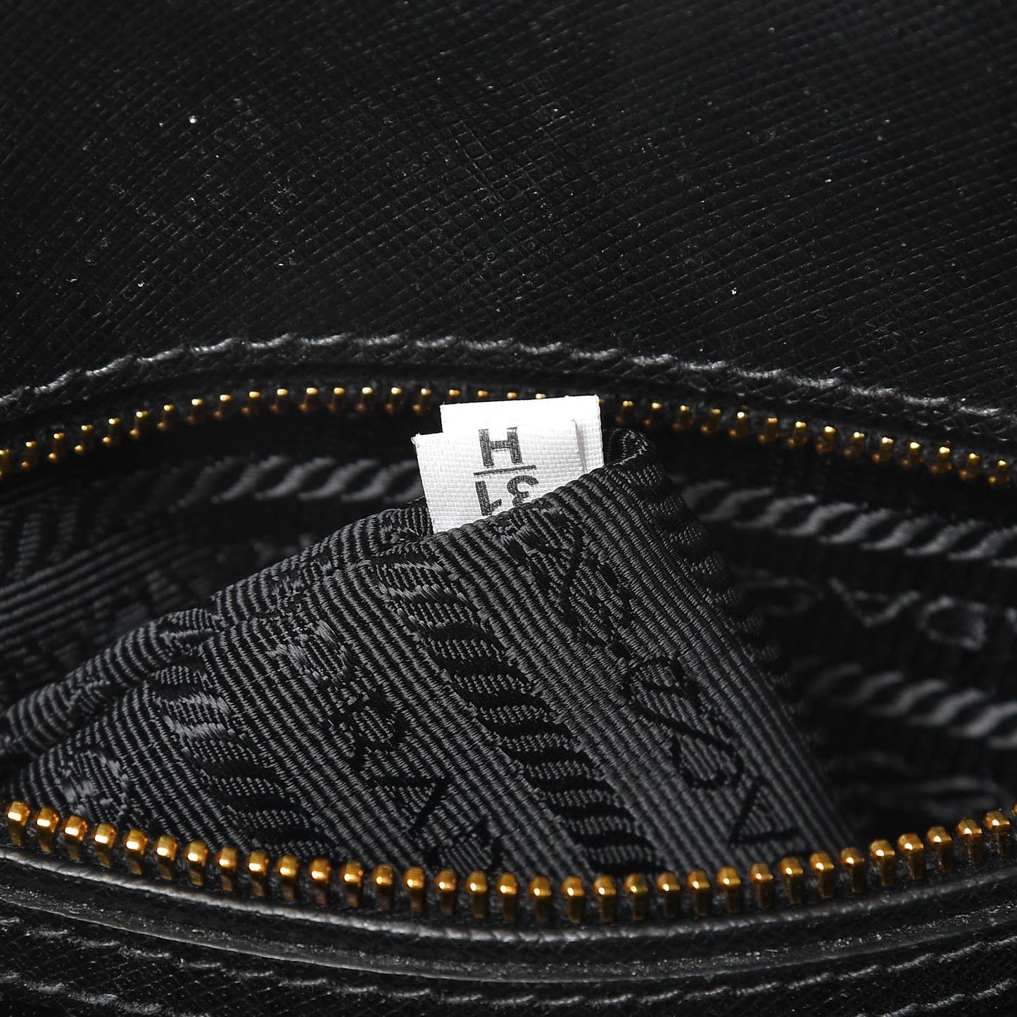 Saffiano Lux Small Promenade Tote Black