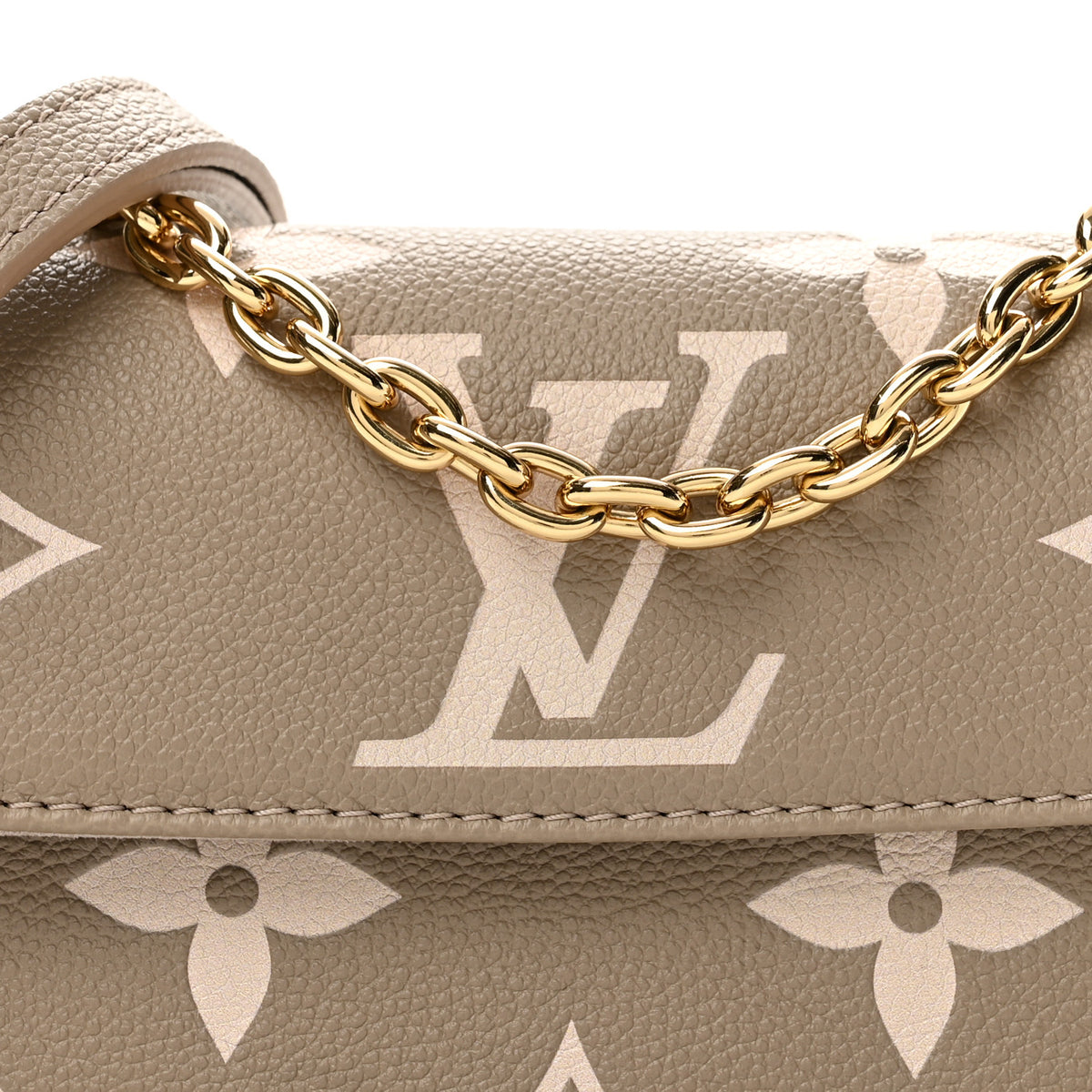 Empreinte Monogram Giant Ivy Wallet On Chain Tourterelle Creme