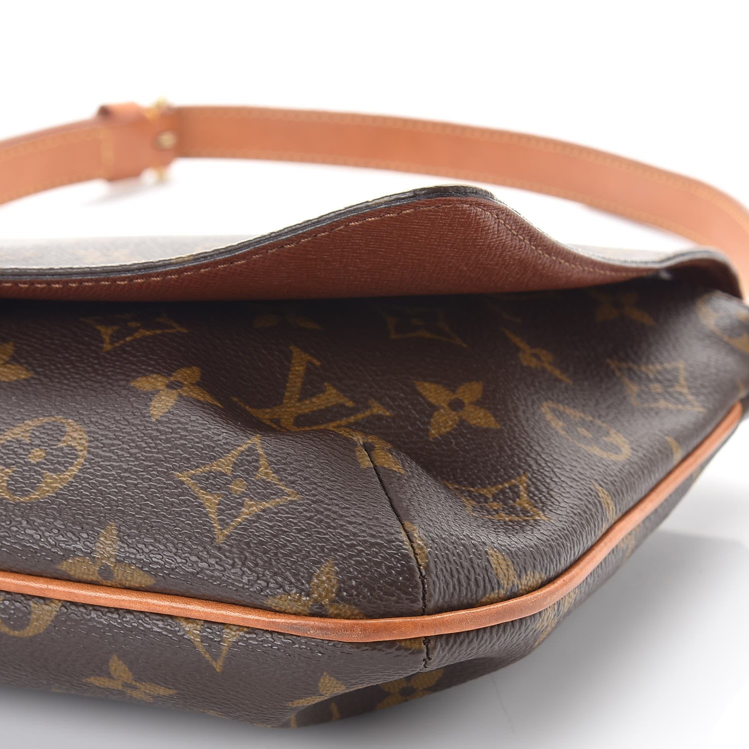 Louis Vuitton Monogram Musette Tango 17 of 17