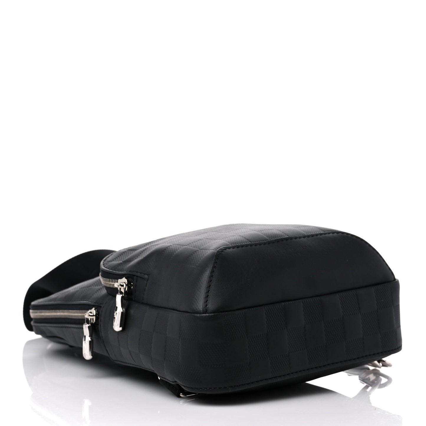 Damier Infini Avenue Sling Bag Onyx
