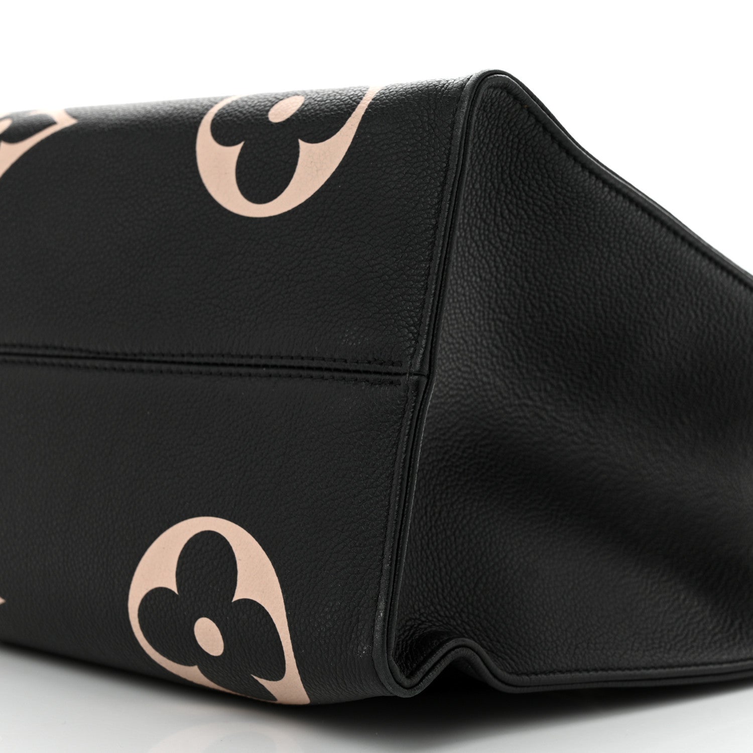 Louis Vuitton Empreinte Monogram Giant Onthego GM Black Beige 9 of 11