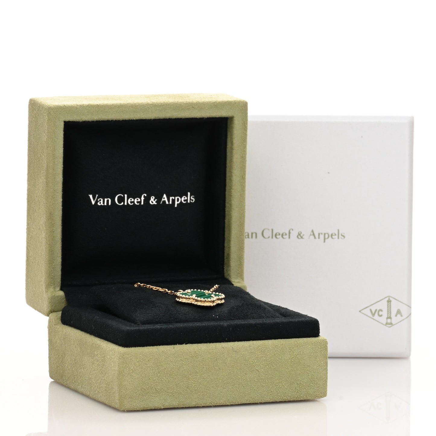 18K Yellow Gold Malachite Vintage Alhambra Pendant Necklace