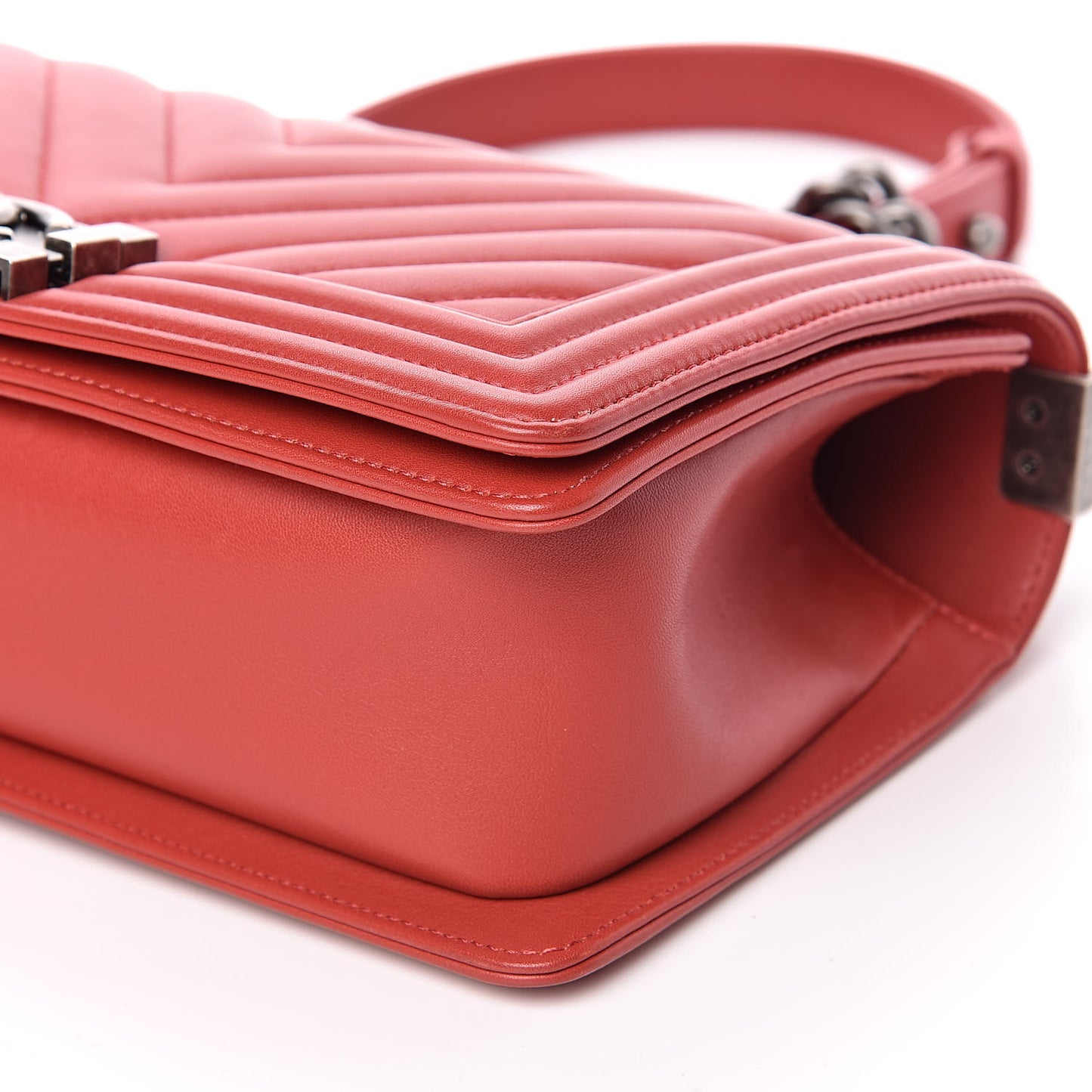 Calfskin Chevron Quilted Medium Boy Flap Red