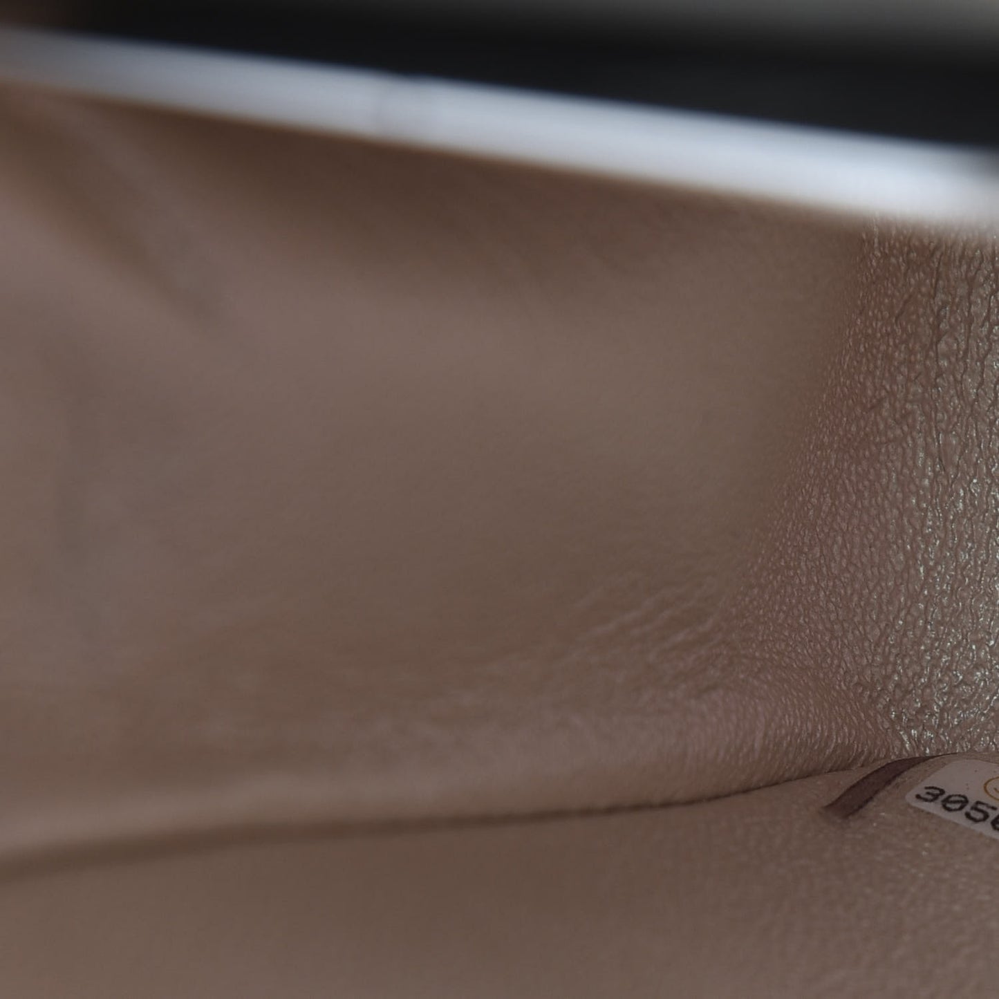 Iridescent Lambskin Quilted Medium Double Flap Ivory