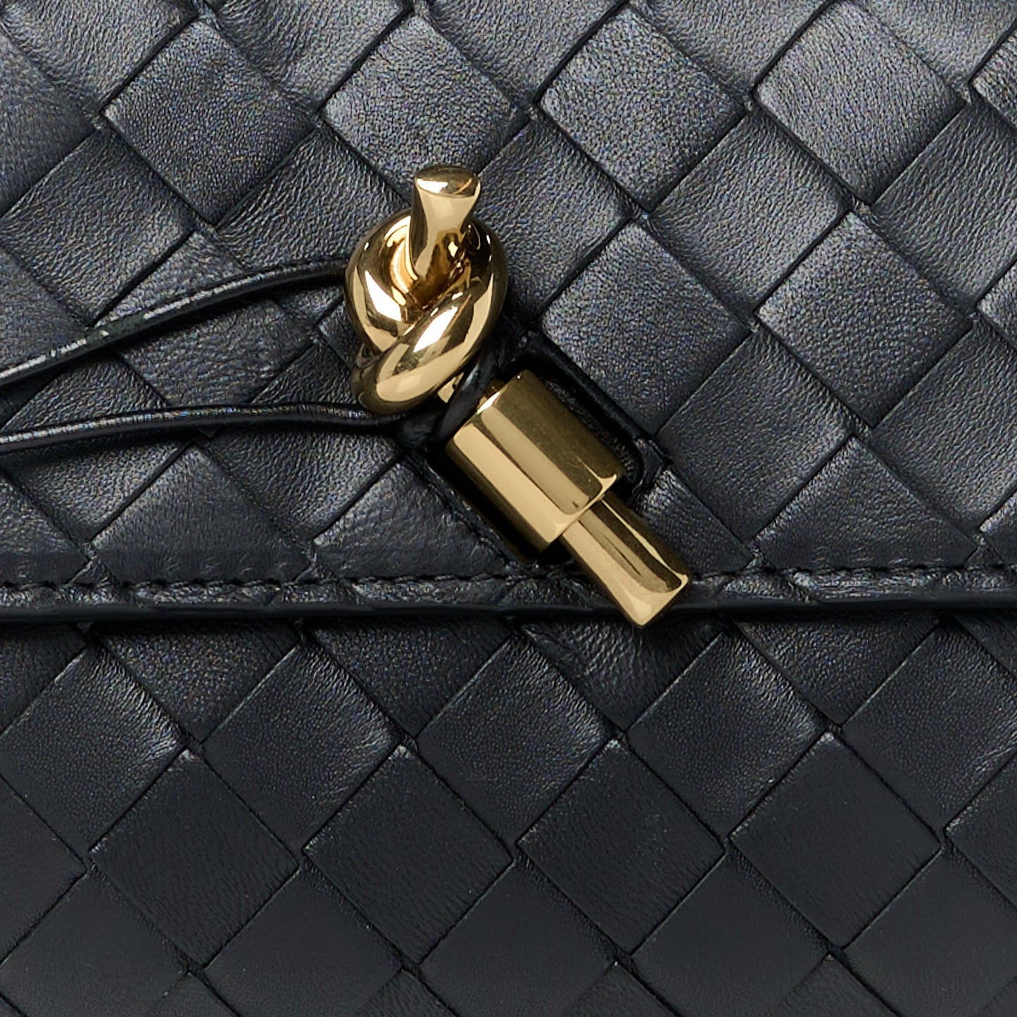 Nappa Intrecciato Long Andiamo Top Handle Clutch Black