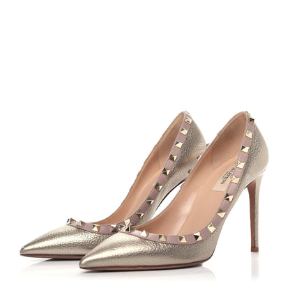 Valentino Garavani Metallic Pebbled Calfskin Rockstud 100mm Pumps 39 Sasso Poudre 3 of 9