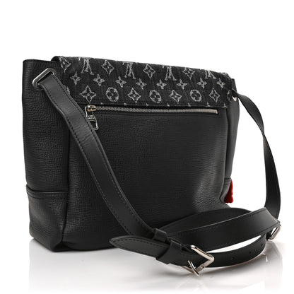 Louis Vuitton X NIGO Taurillon Monogram Denim Drip Besace Tokyo Black 3 of 8