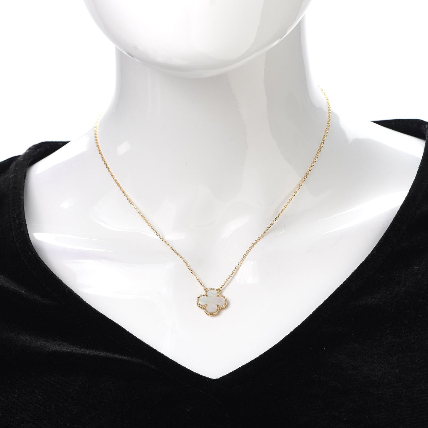 18K Yellow Gold Mother of Pearl Vintage Alhambra Pendant Necklace