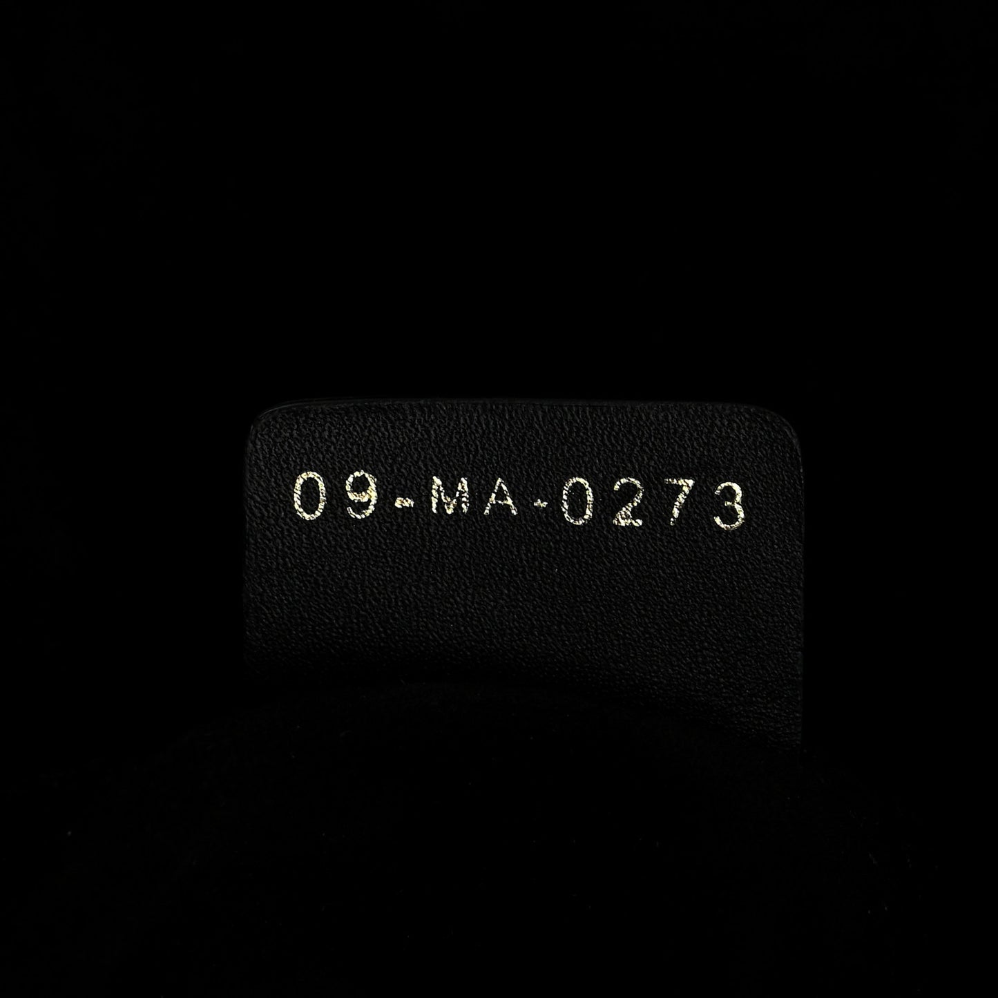 Calfskin Macrocannage Medium Toujours Black