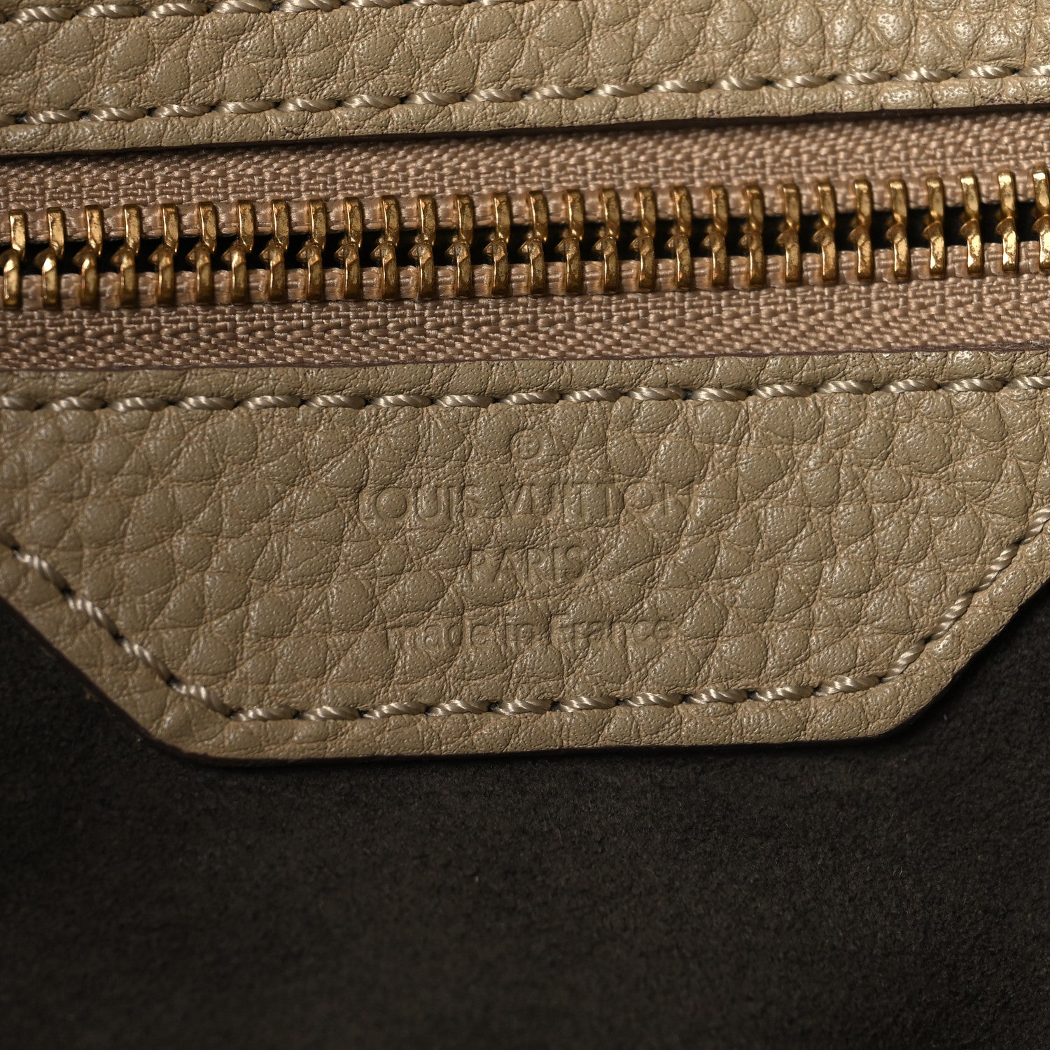 Louis Vuitton Mahina L Sable 6 of 9