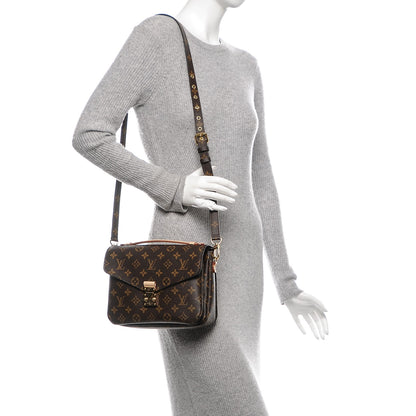 Louis Vuitton Monogram Pochette Metis 2 of 7