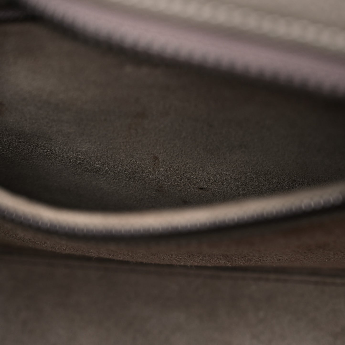 Drummed Calfskin Mini Luggage Souris