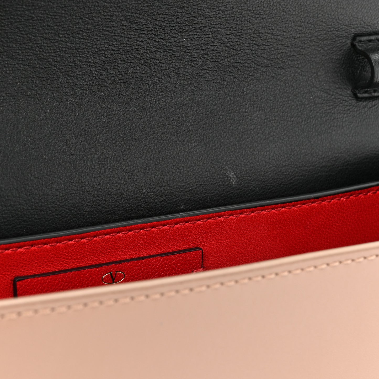 Calfskin VCase Chain Wallet Rose Cannelle
